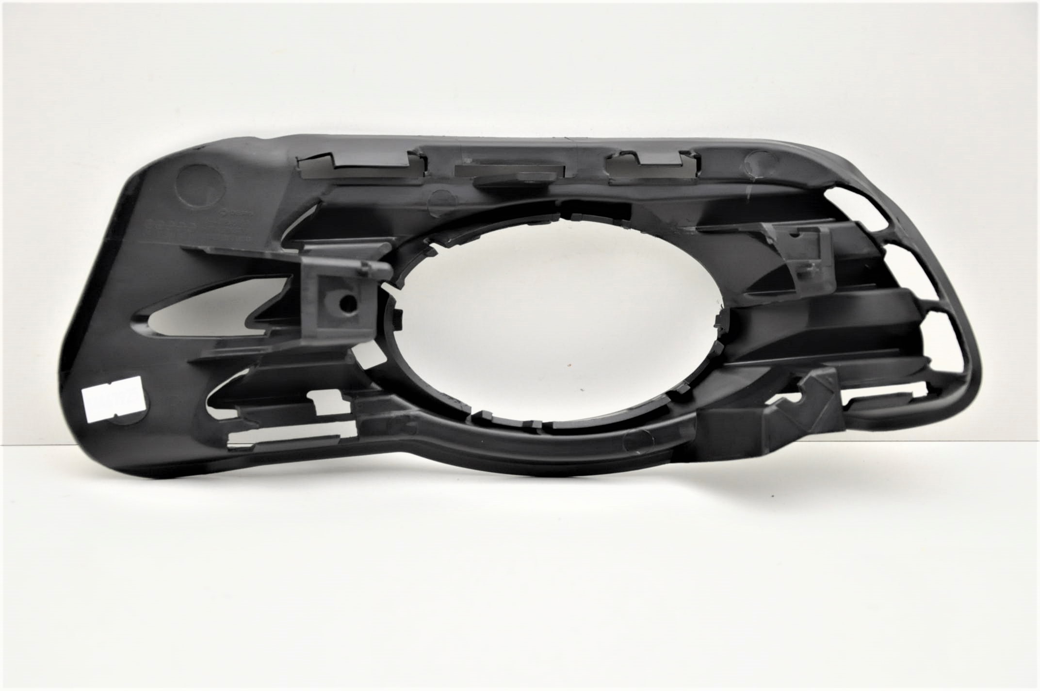 MERCEDES C KLASA W204 06-13 RAMKA HALOGENU PRAWA ^ Producent części Inny