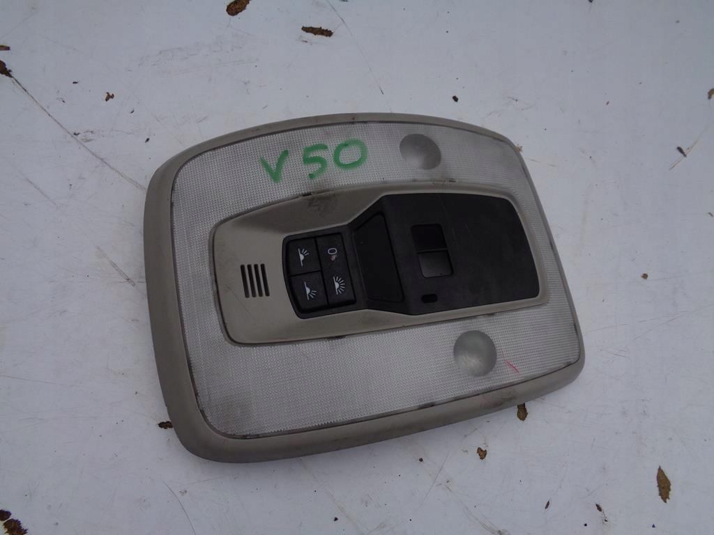 LAMPKA OŚWIETLENIA WNĘTRZA VOLVO V50