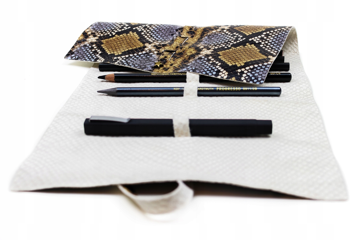 

Skórzany przybornik rolowany piórnik naturalny eko