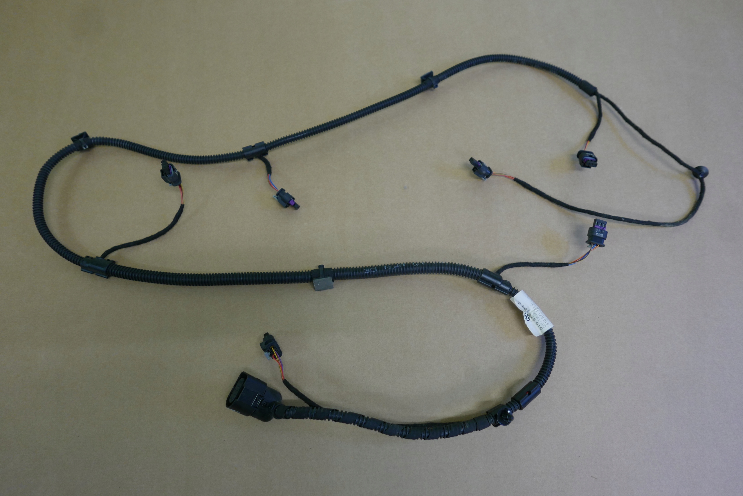 VW GOLF SPORTSVAN ПРОВОДКА БАМПЕРА TYL10971104c