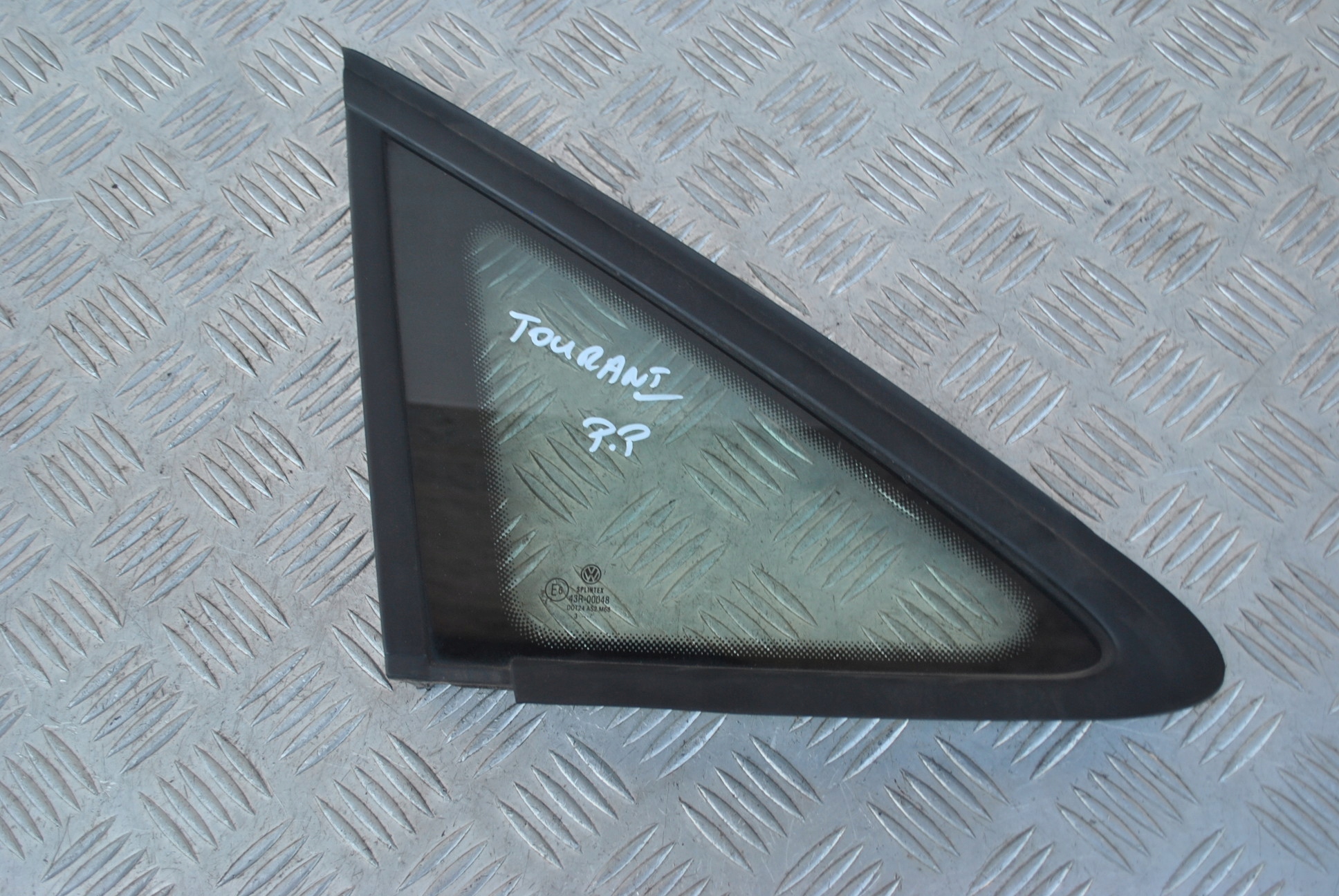 SZYBA TRÓJKĄT PRAWA PRZEDNIA VW TOURAN I