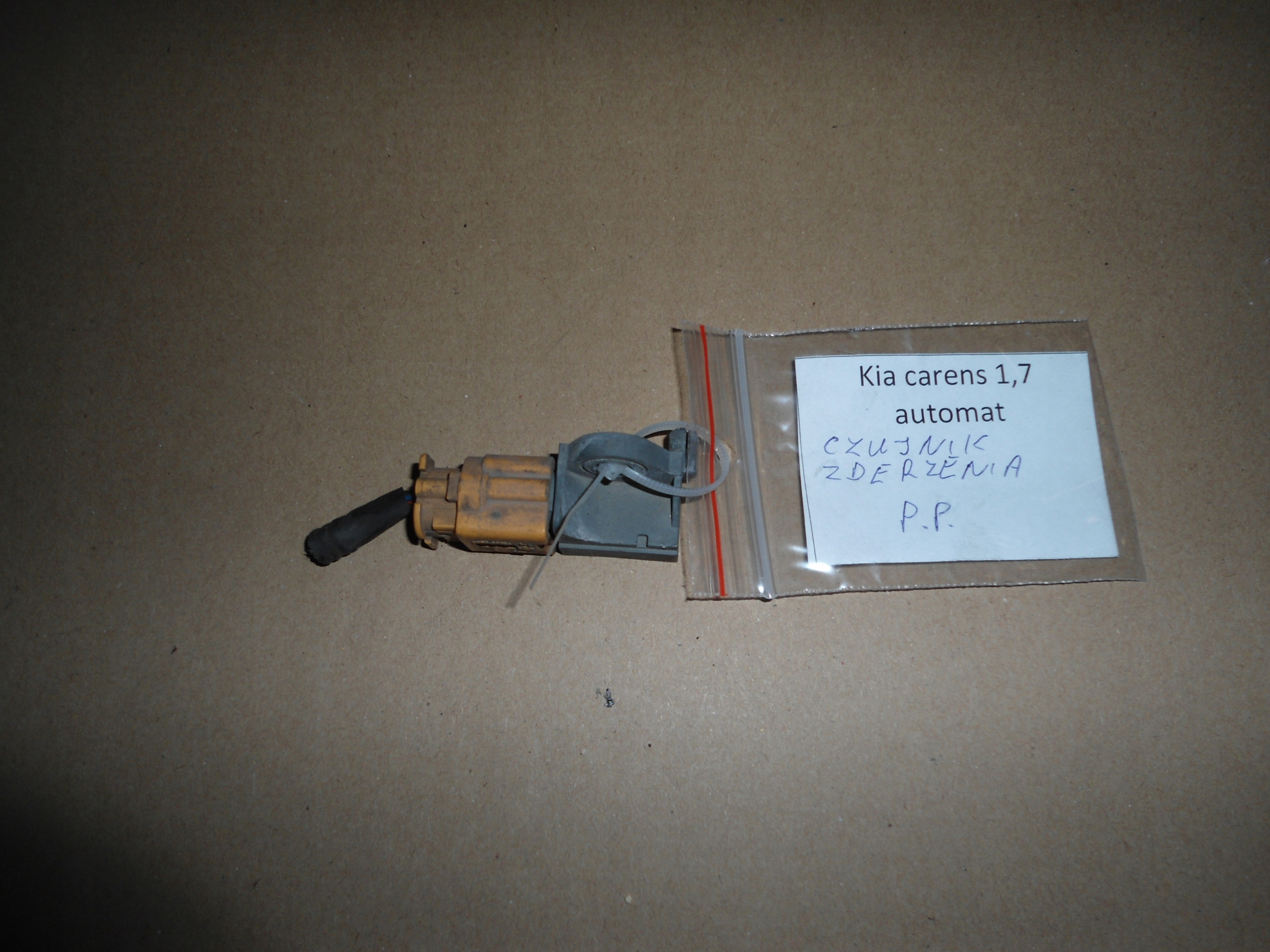 ДАТЧИК УДАРУ ПРАВИЙ ПЕРЕДНІЙ KIA CARENS IV 14R