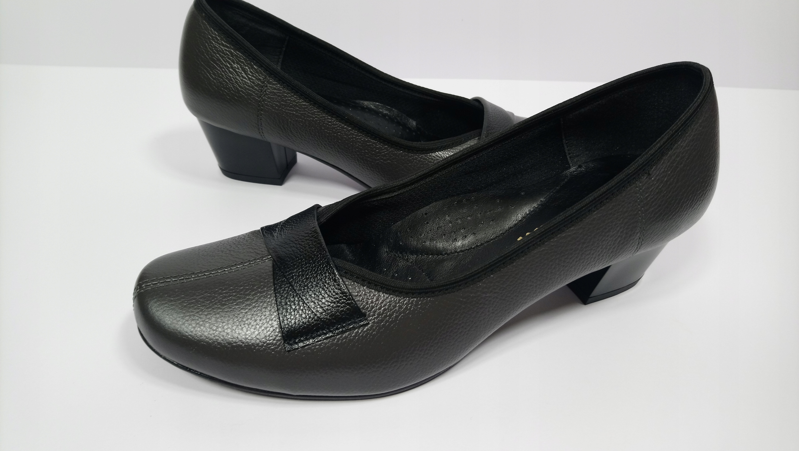 Krisbal 59 lodičky Polské šedá/č 37 Kůže Nat