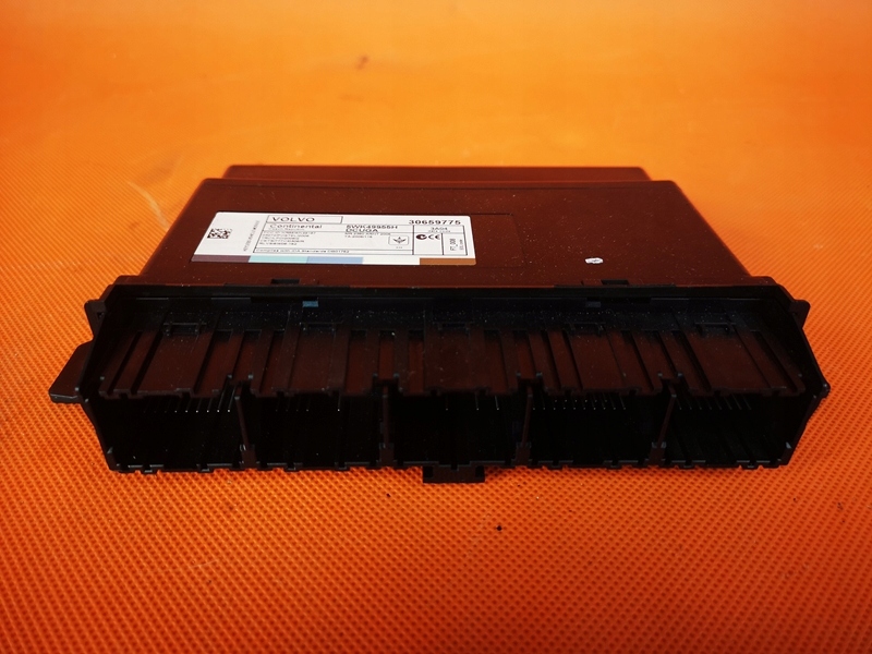 Volvo V40 D2 Moduł Komfortu Key Less 30659775 Producent części Volvo OE