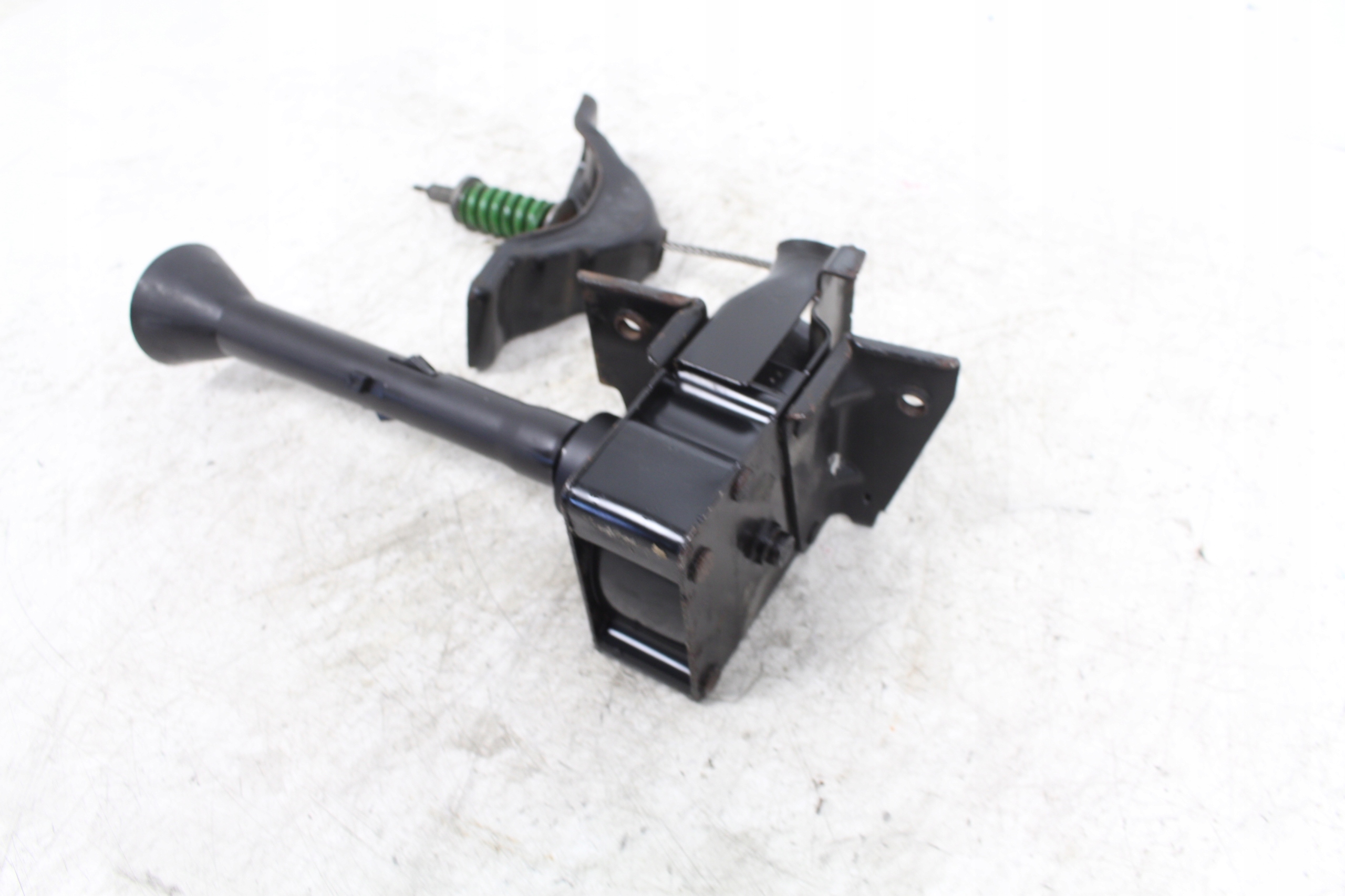 WINDA PODNOSNIK KOLA FORD F150 09 14 KING RANCH Producent code