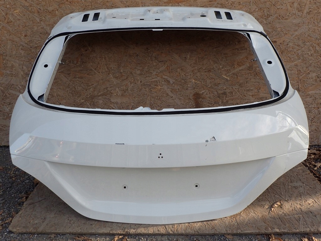 KLAPA BAGAŻNIKA MERCEDES CLA 117 SHOOTING BRAKE