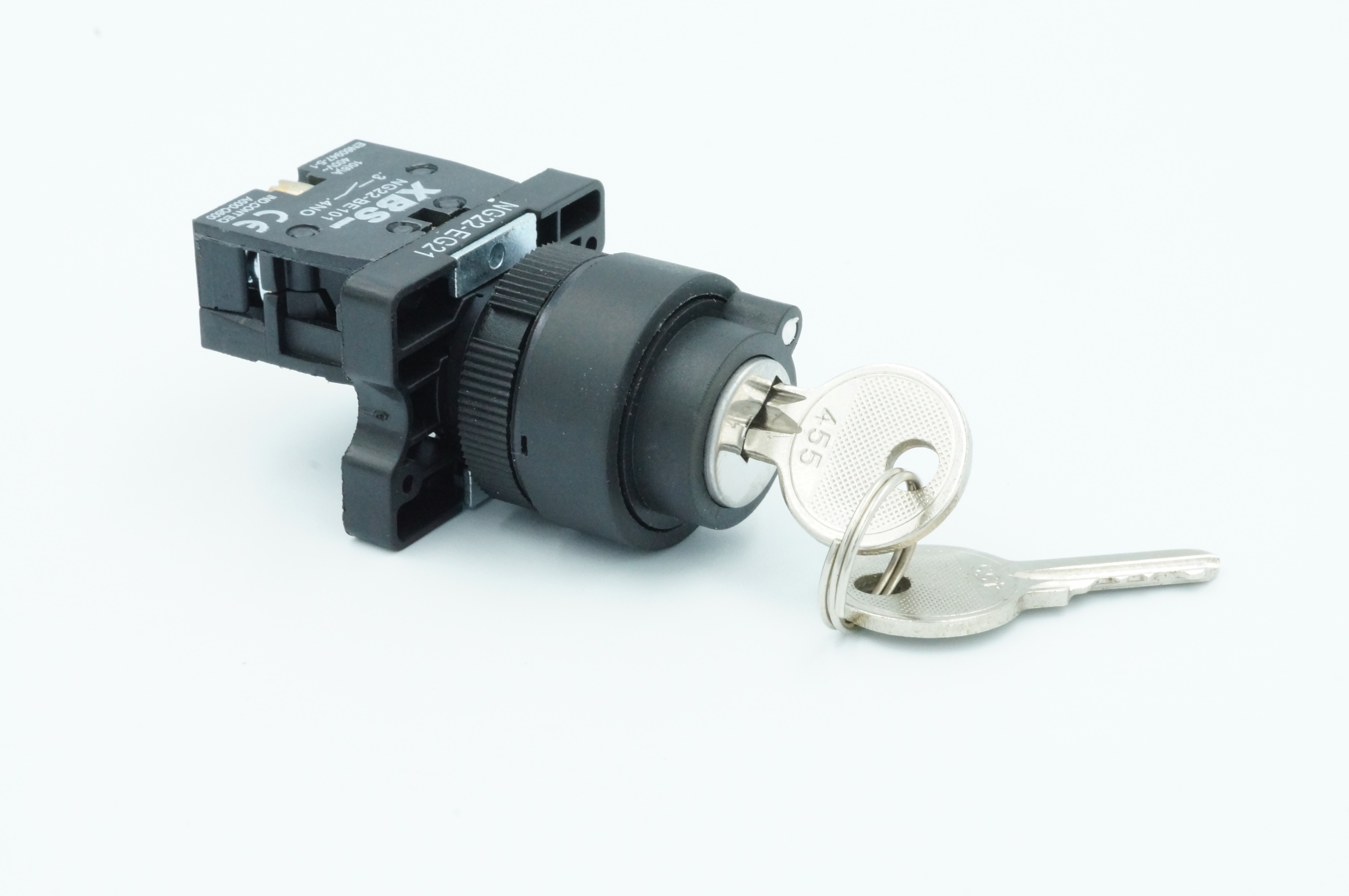 

Wyłącznik przełącznik piórkowy 0-1 EG21 z kluczem