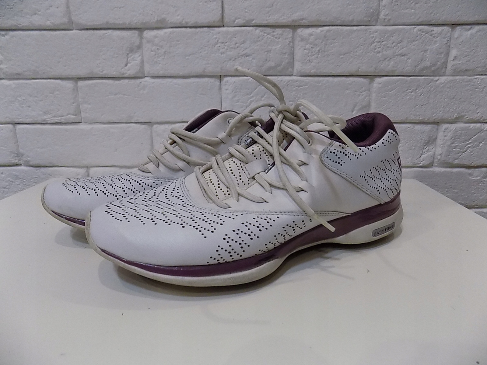 DAMSKIE BUTY REEBOK EASYTONE TRAND II R 38 24,5 CM Kod producenta TII