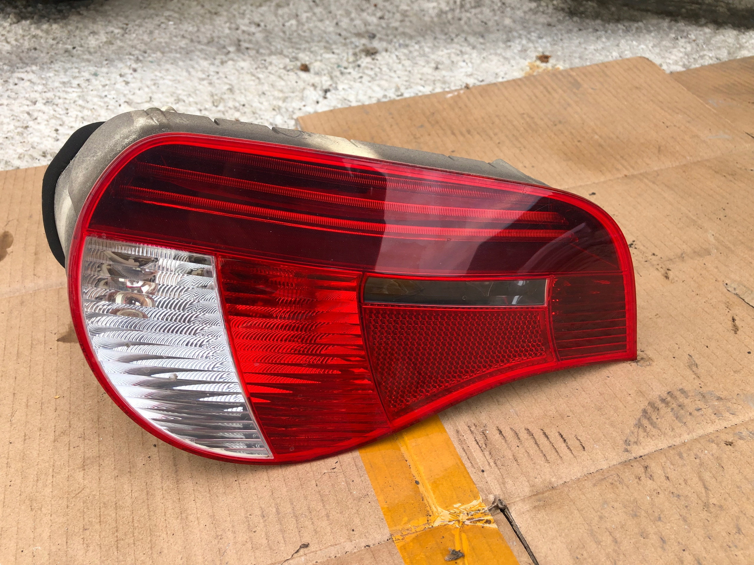 ФАРА ЛІВА ЗАД. BMW Z4 E85 РЕСТАЙЛІНГ