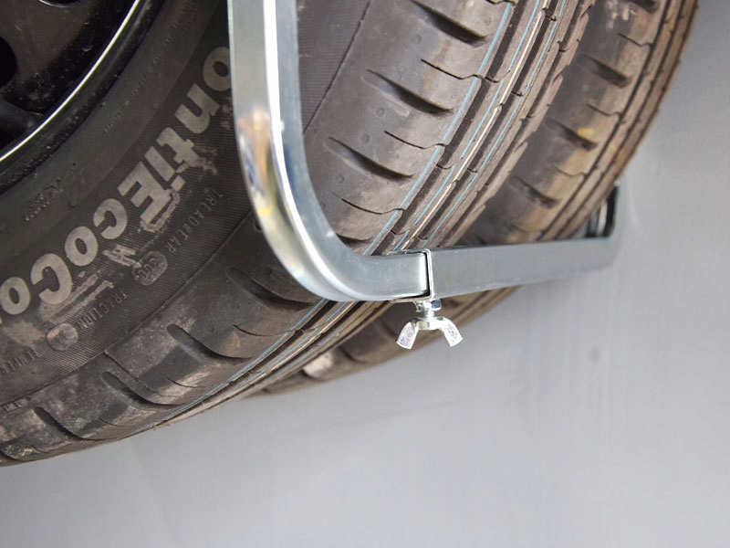 WIESZAK POLKA NA OPONY KOLA MAX DUO NA 4 KOLA OC Material metal