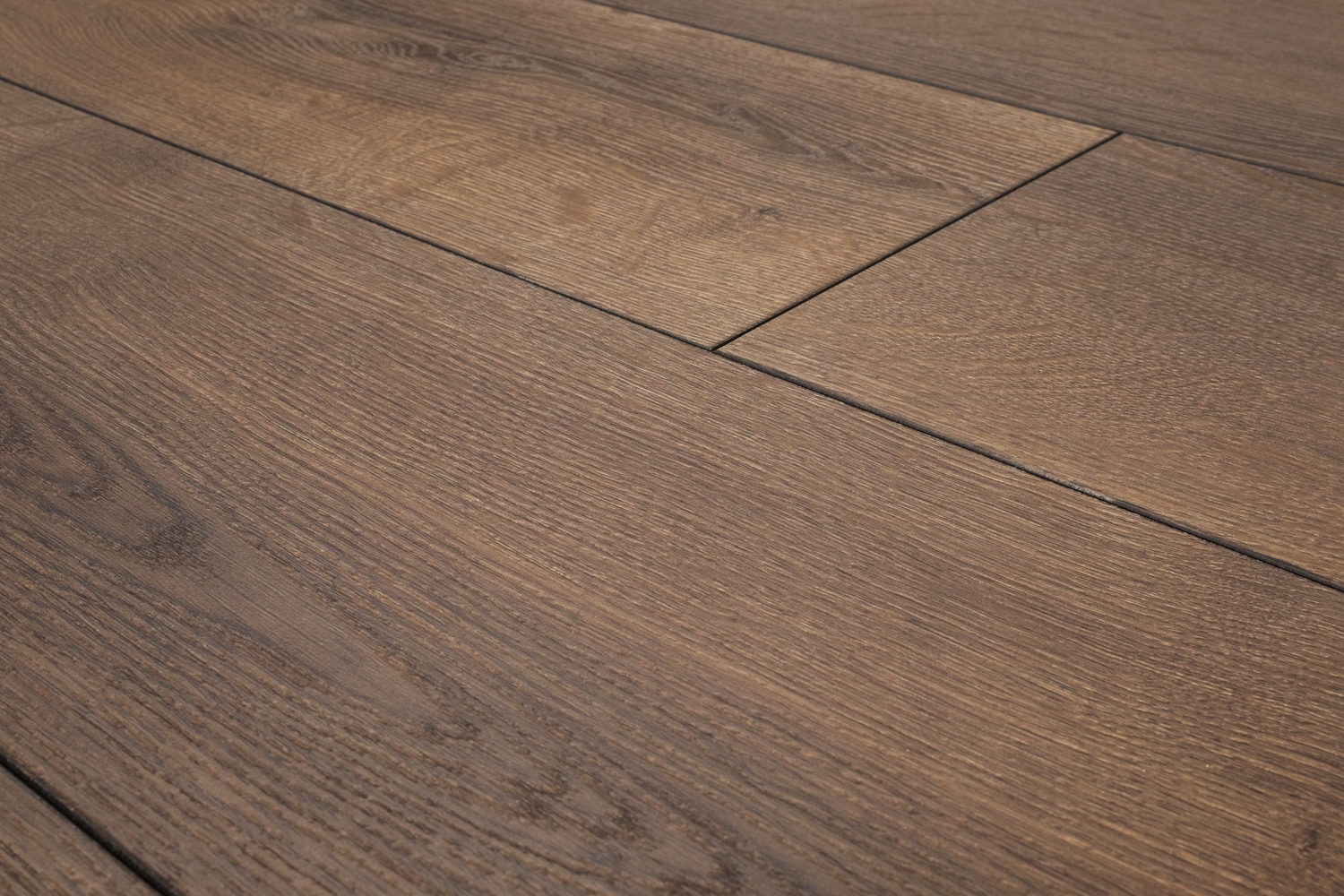 PANELE PODŁOGOWE KRONOTEX MAMMUT AC5 12MM V4-FUGA Grubość całkowita 12 mm