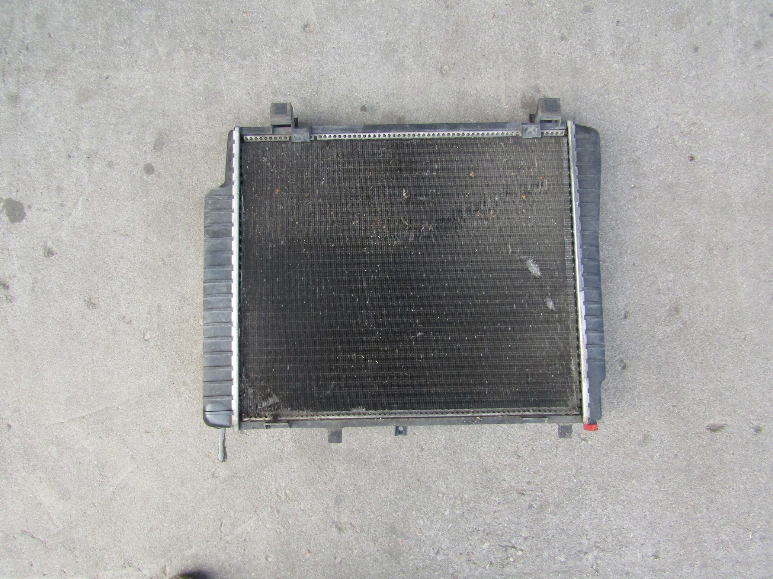 A2025003503 - MERCEDES C Class W202 кулер для води 2,2 D