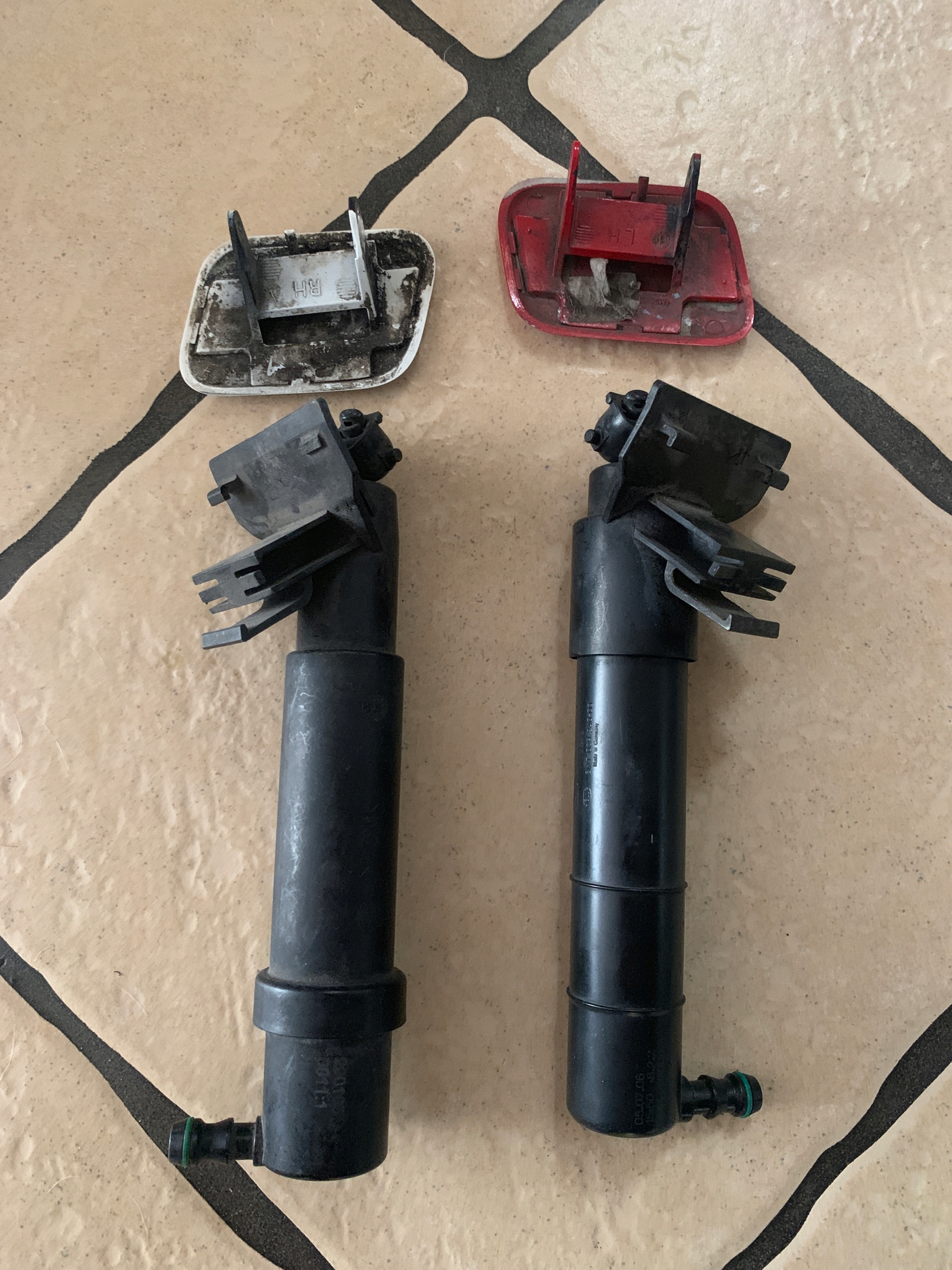 Ford Focus MK2 04-07 Омивач лампи лівий