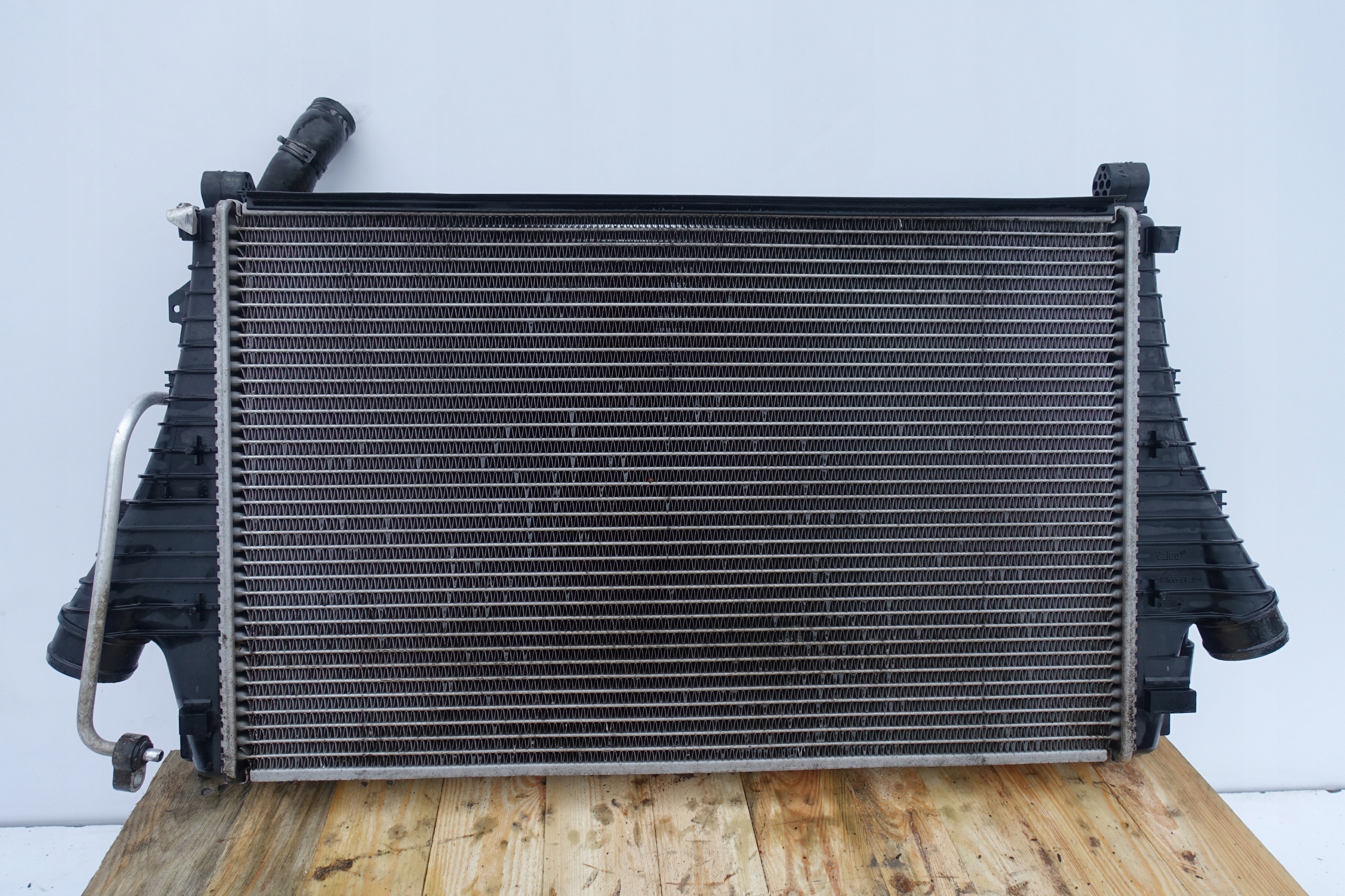 Радиаторы т-72. Saab 93 1. Радиатор т 2. 1320357a. Радиатор охлаждения сааб 9000.