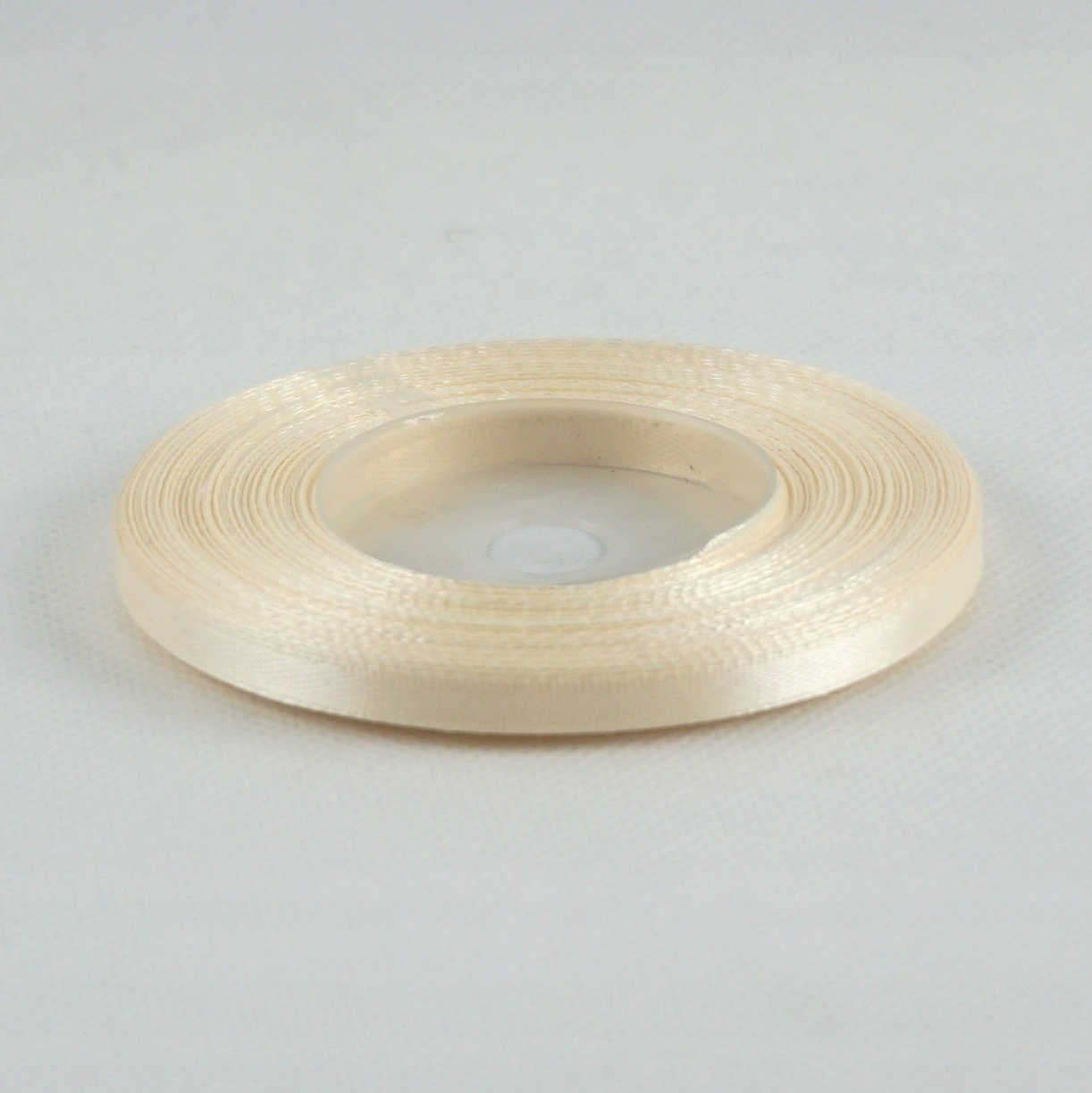 

Taśma atłasowa 6mm/32m Ecru