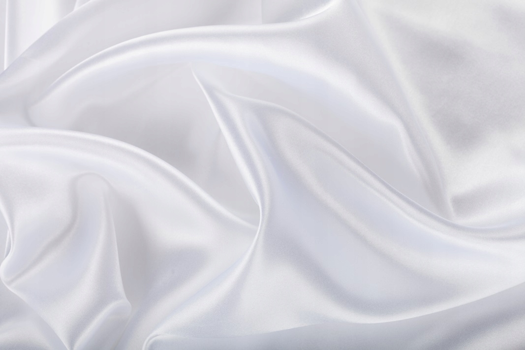 Hodvábne prestieradlo Malbery 255x275 Posteľná Bielizeň Hodvábna Ivory Biela