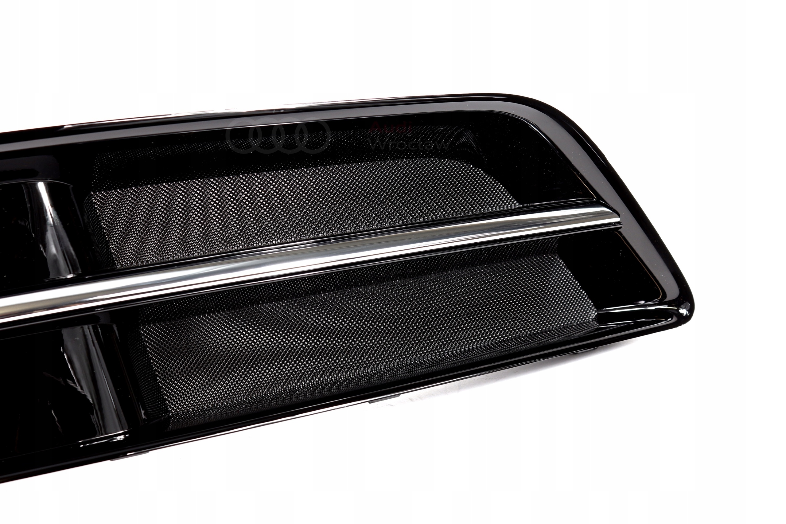 KRATKA ATRAPA ZASLEPKA ZDERZAKA AUDI A3 8P PRAWA Installation side Front