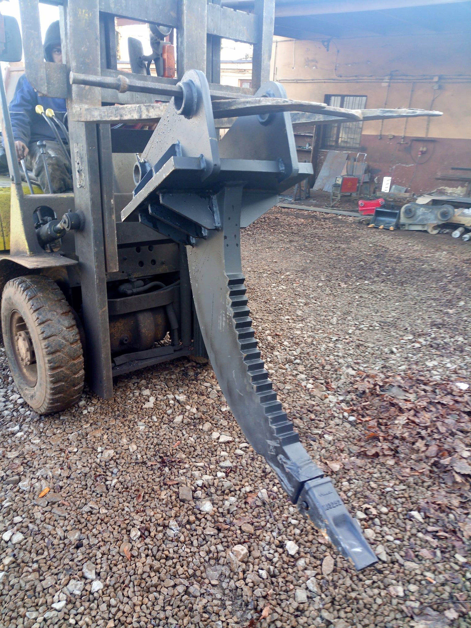 Рыльца рыхлитель JCB 3CX / 4cx