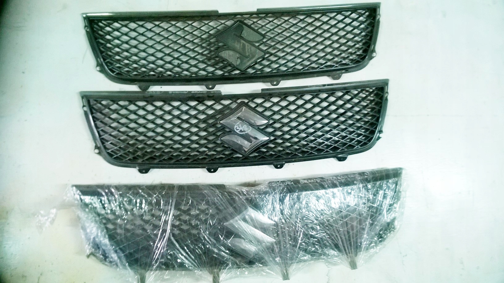 SUZUKI GRAND VITARA 2005 2006 07 2009 GRILL ATRAPA