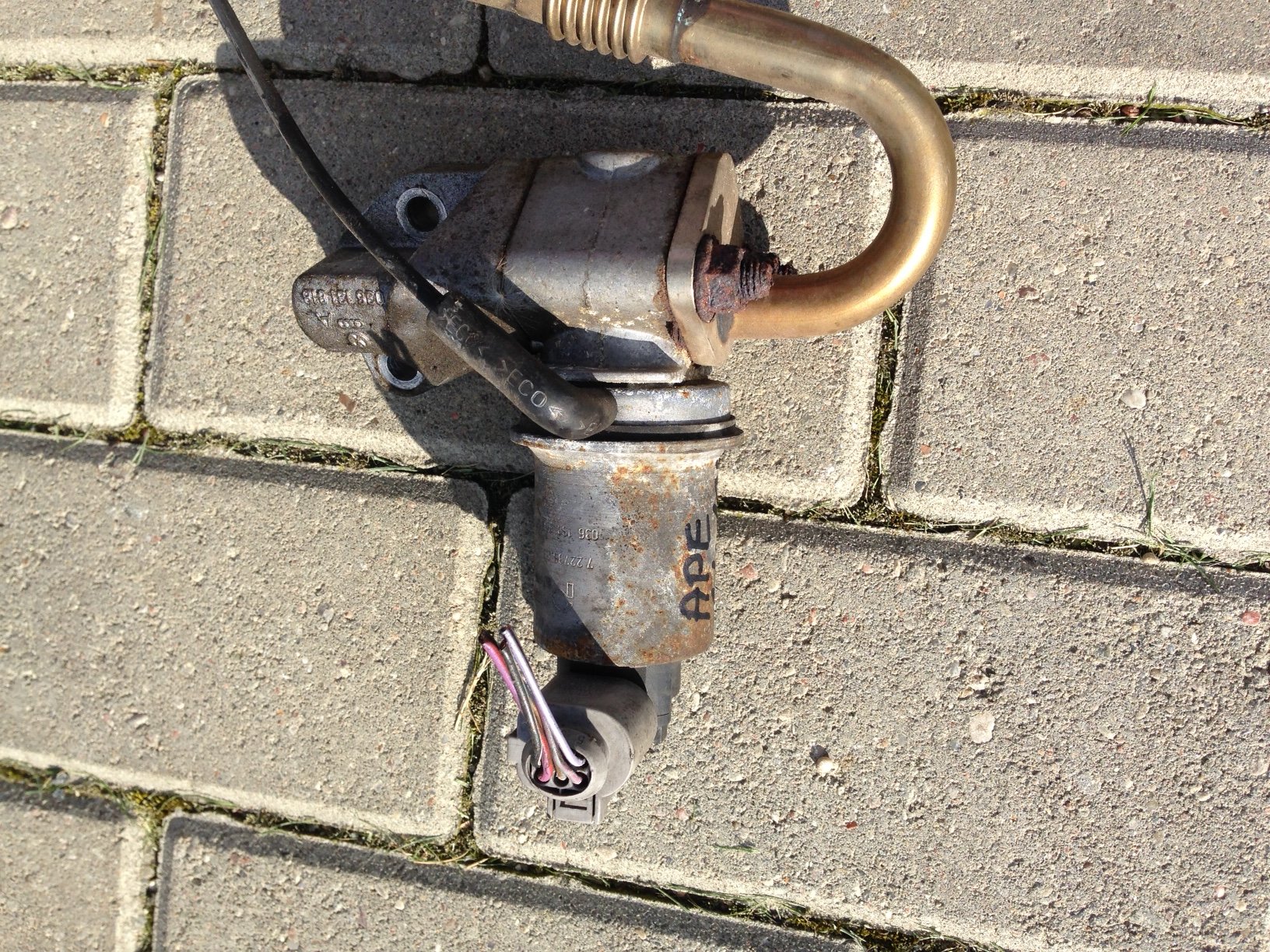 VW GOLF IV LUPO КЛАПАН EGR 1,4 1,6 16V APE