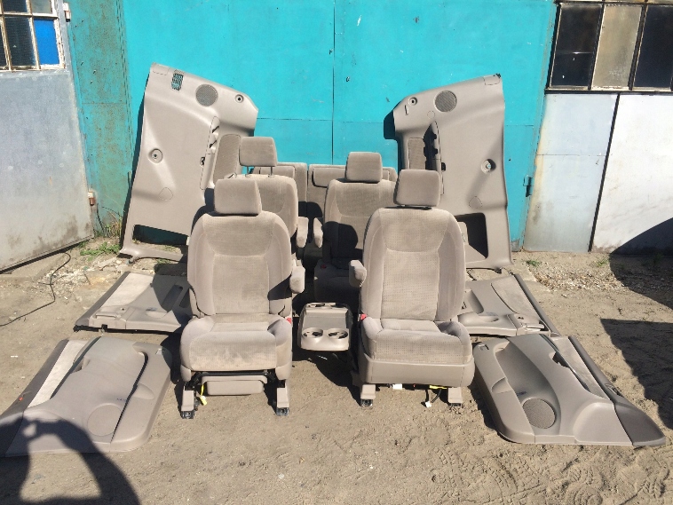 TOYOTA SIENNA II 03- ОБИВКА СТУЛ 7 ЛИЦ