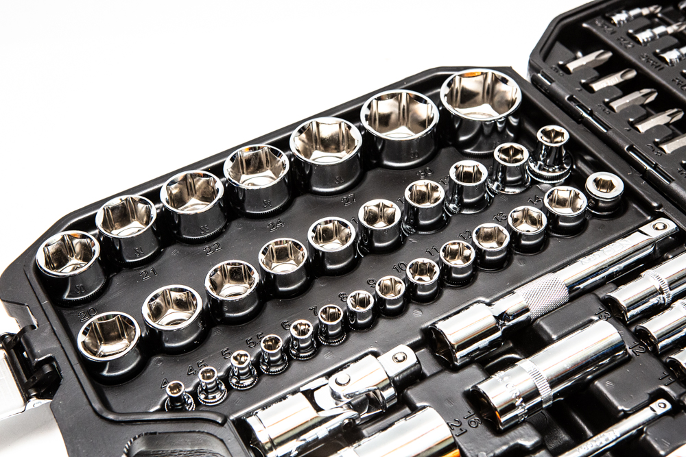 NEO ZESTAW KLUCZY NASADOWYCH 1/2 1/4 110el 08-666 Marka Neo Tools