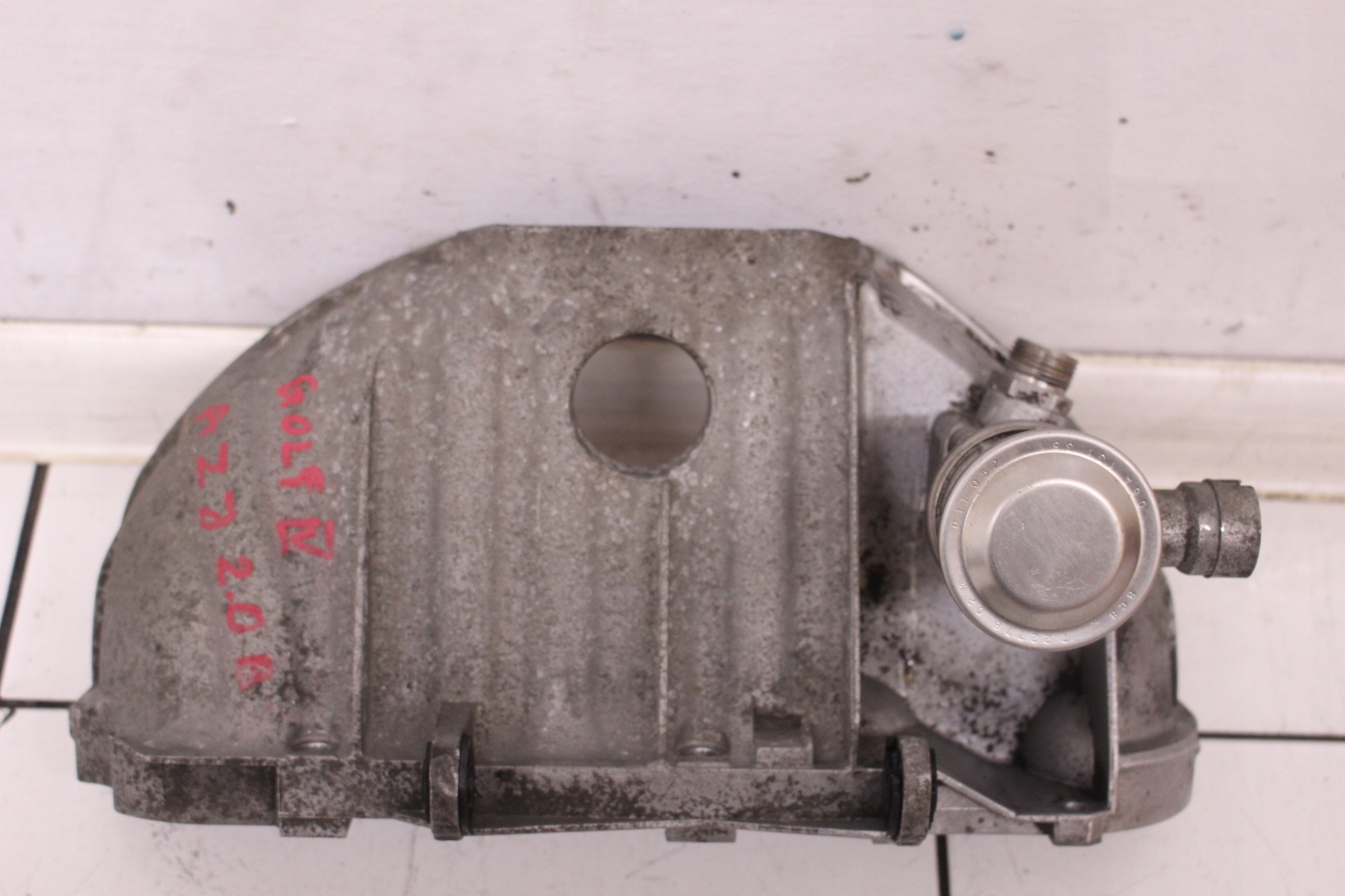 OSŁONA KOLEKTORA Z EGR VW GOLF IV 2.0 B 06A133228N