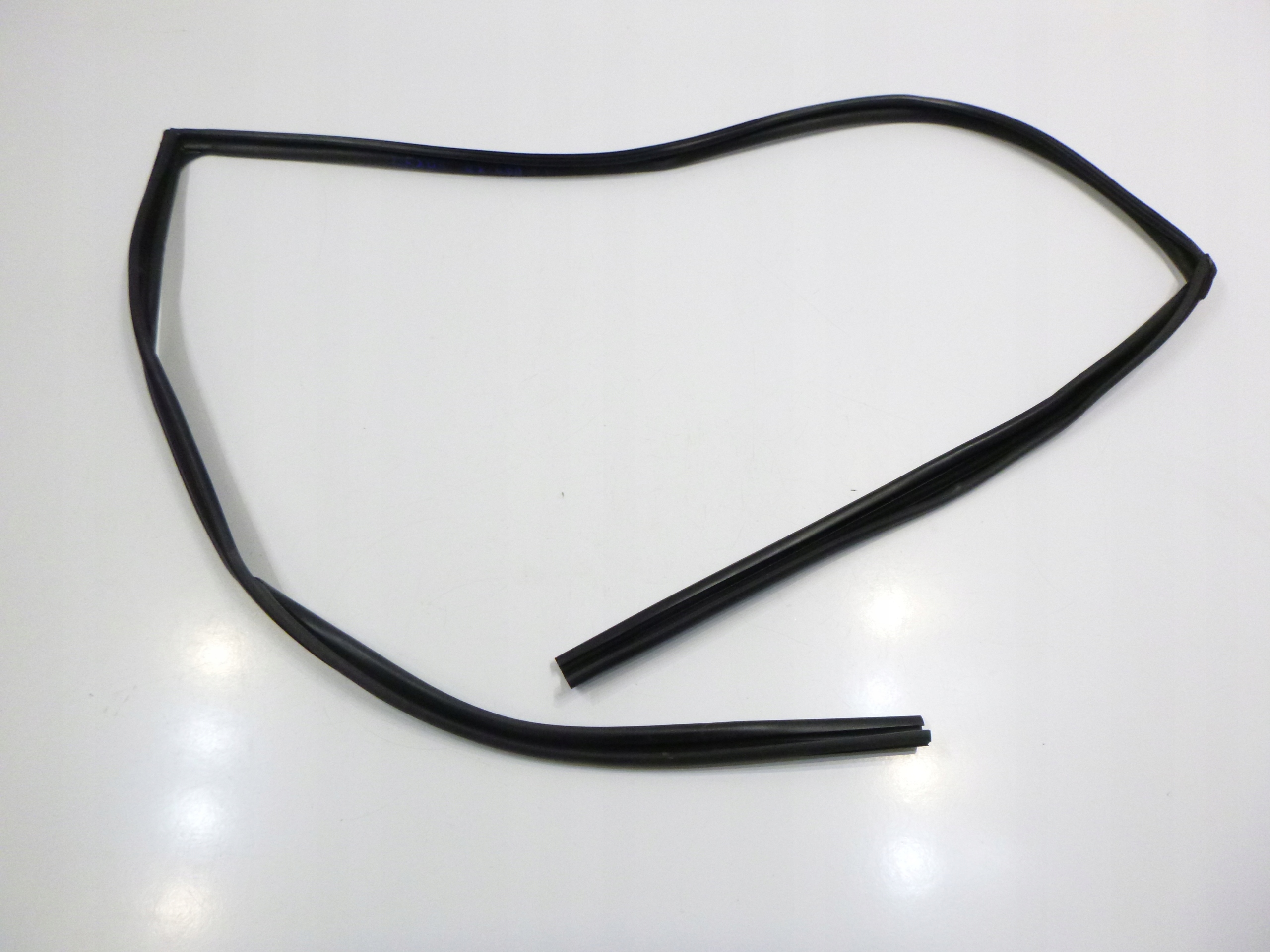 USZCZELKA SZYBY DRZWI PRAWY PRZOD LEXUS RX400H