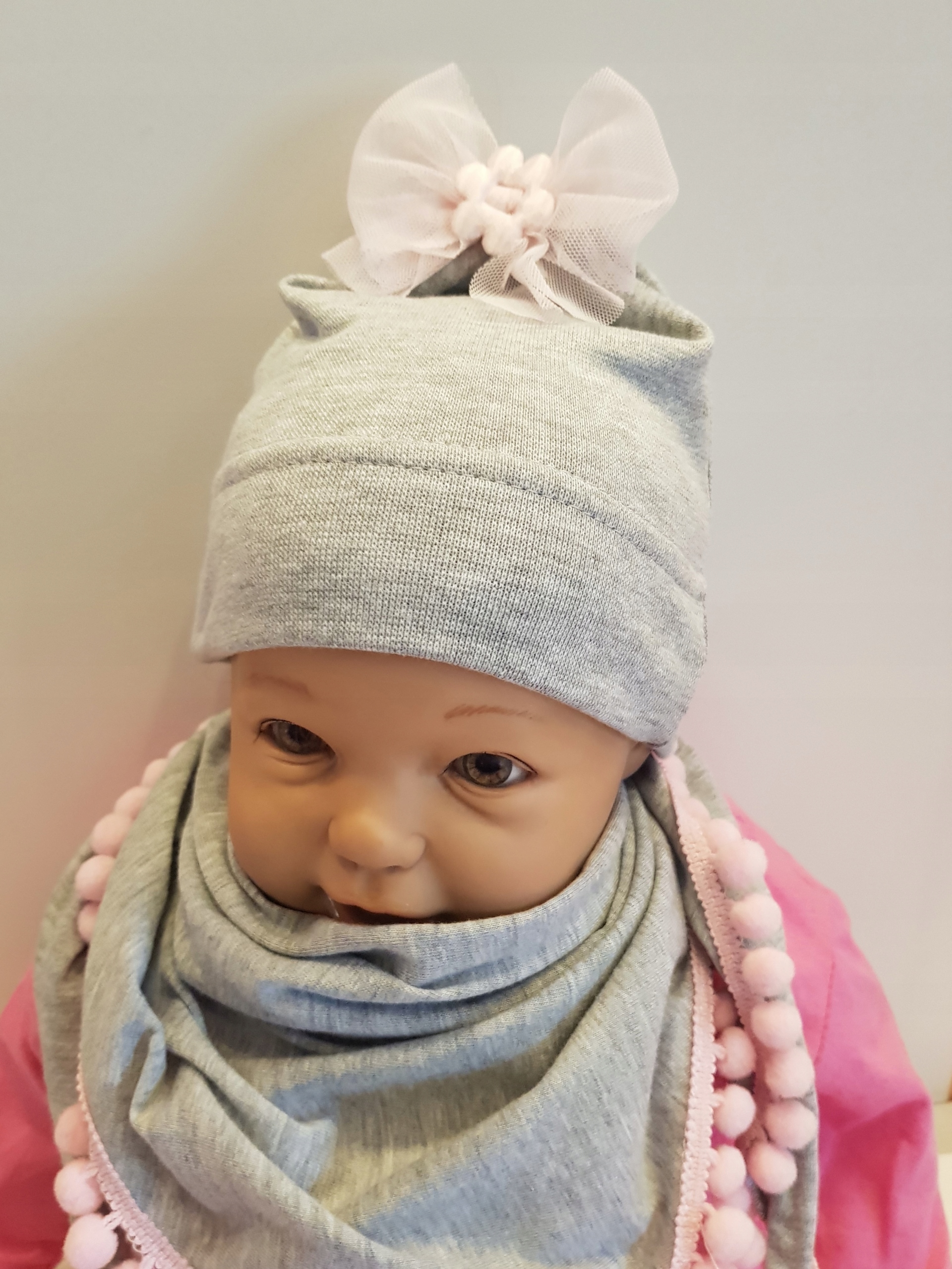 KOMPLET CZAPKA TIUL CHUSTKA POMPONIKI 0-2 LAT 3 WZ