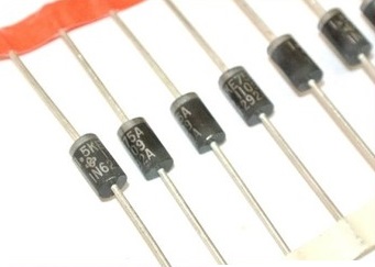 

1.5KE75A transil 1500W 75V 1-kier. [2szt] #A392