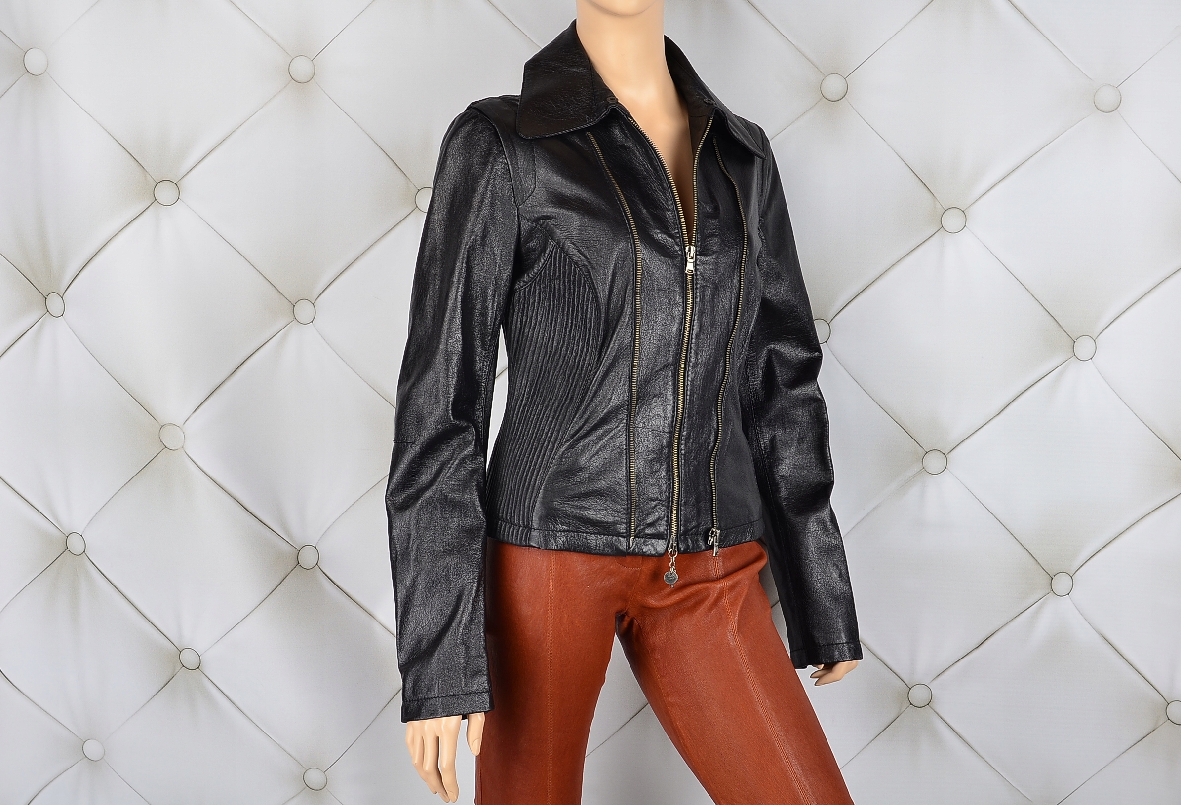 7264KURTKA PATRIZIA PEPE MIĘKKA SKÓRA LUKSUSOWA 36 Kolor czarny