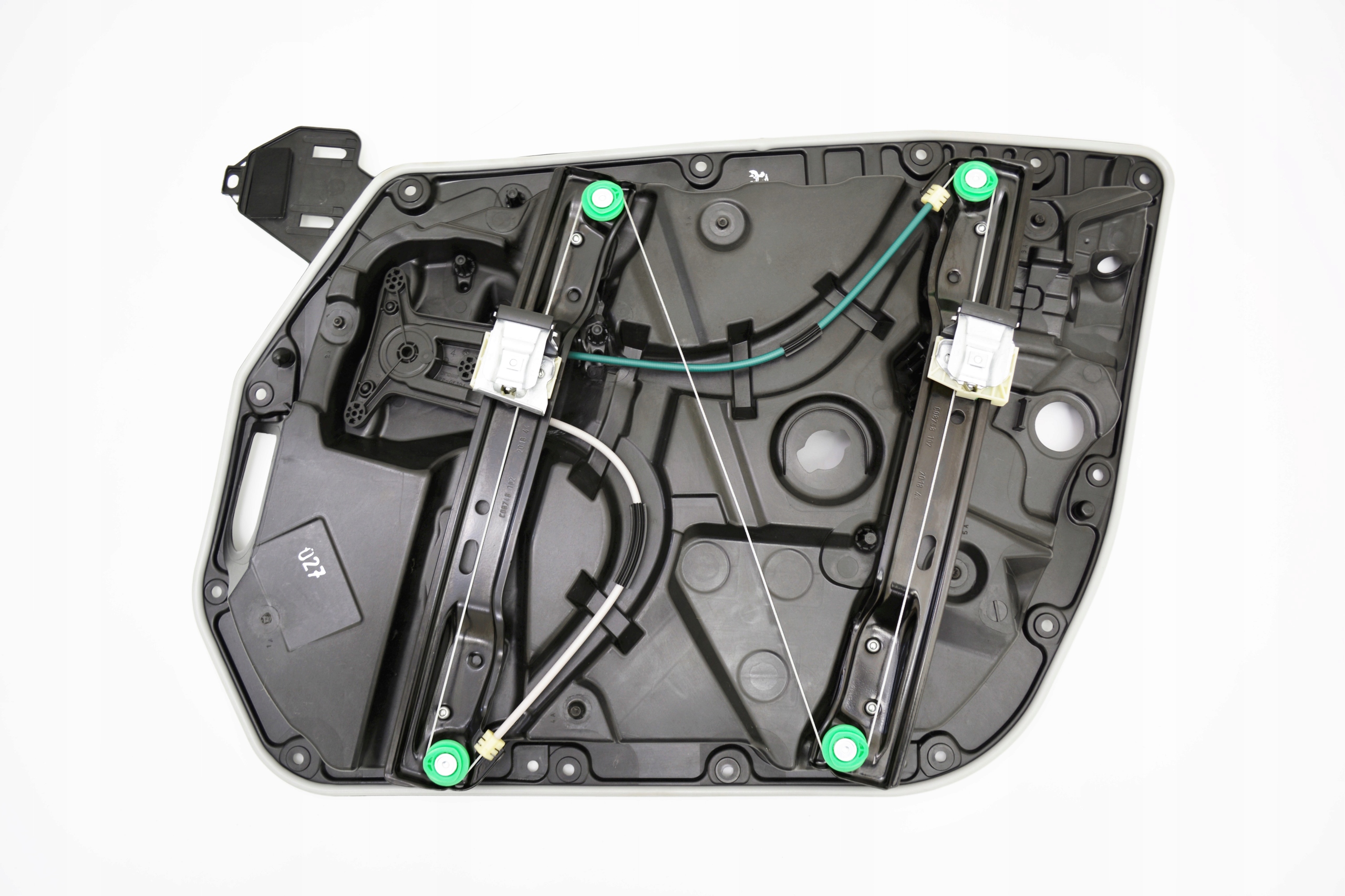 MERCEDES C 205 PLYTA WYGLUSZENIE PODNOSNIK DRZWI L Car type Passenger cars