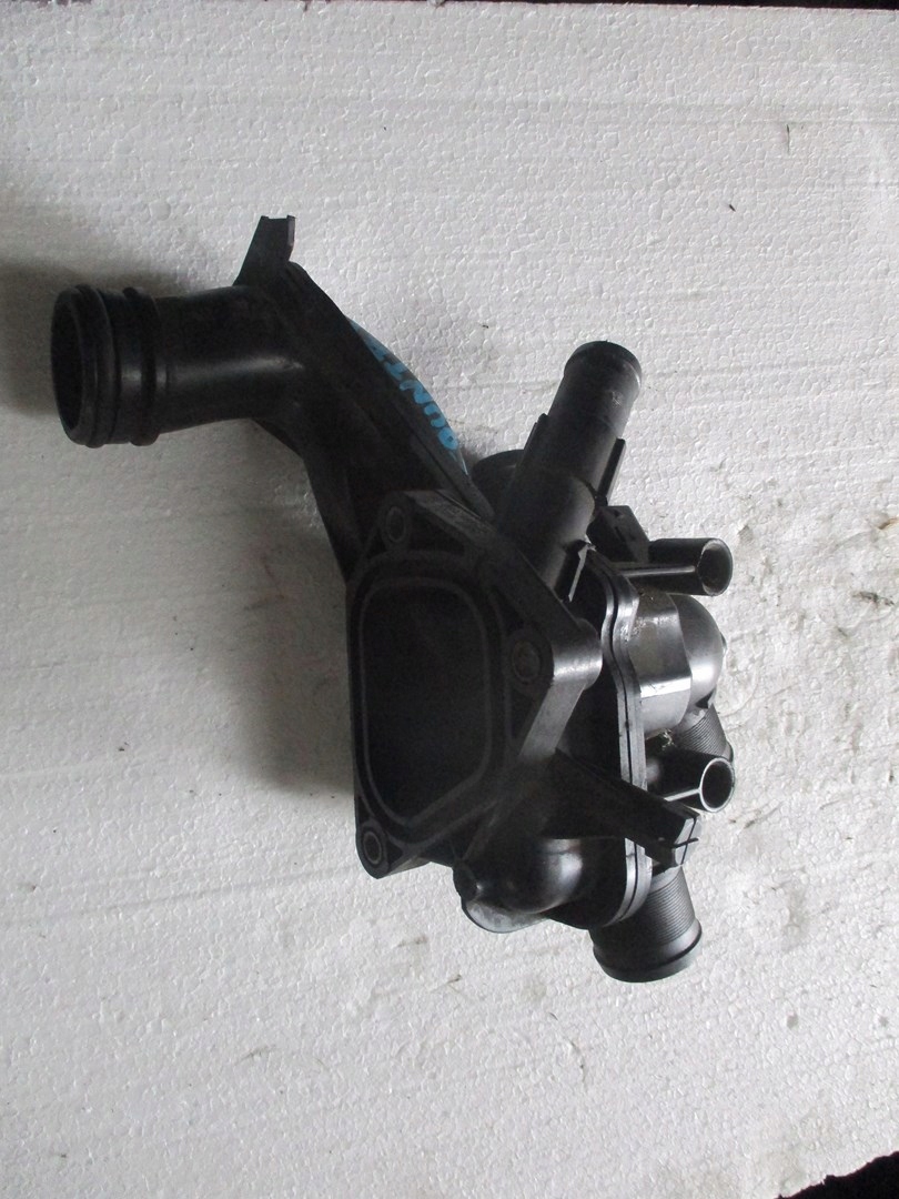 OBUDOWA TERMOSTAT 758887680 Producent części Mini OE