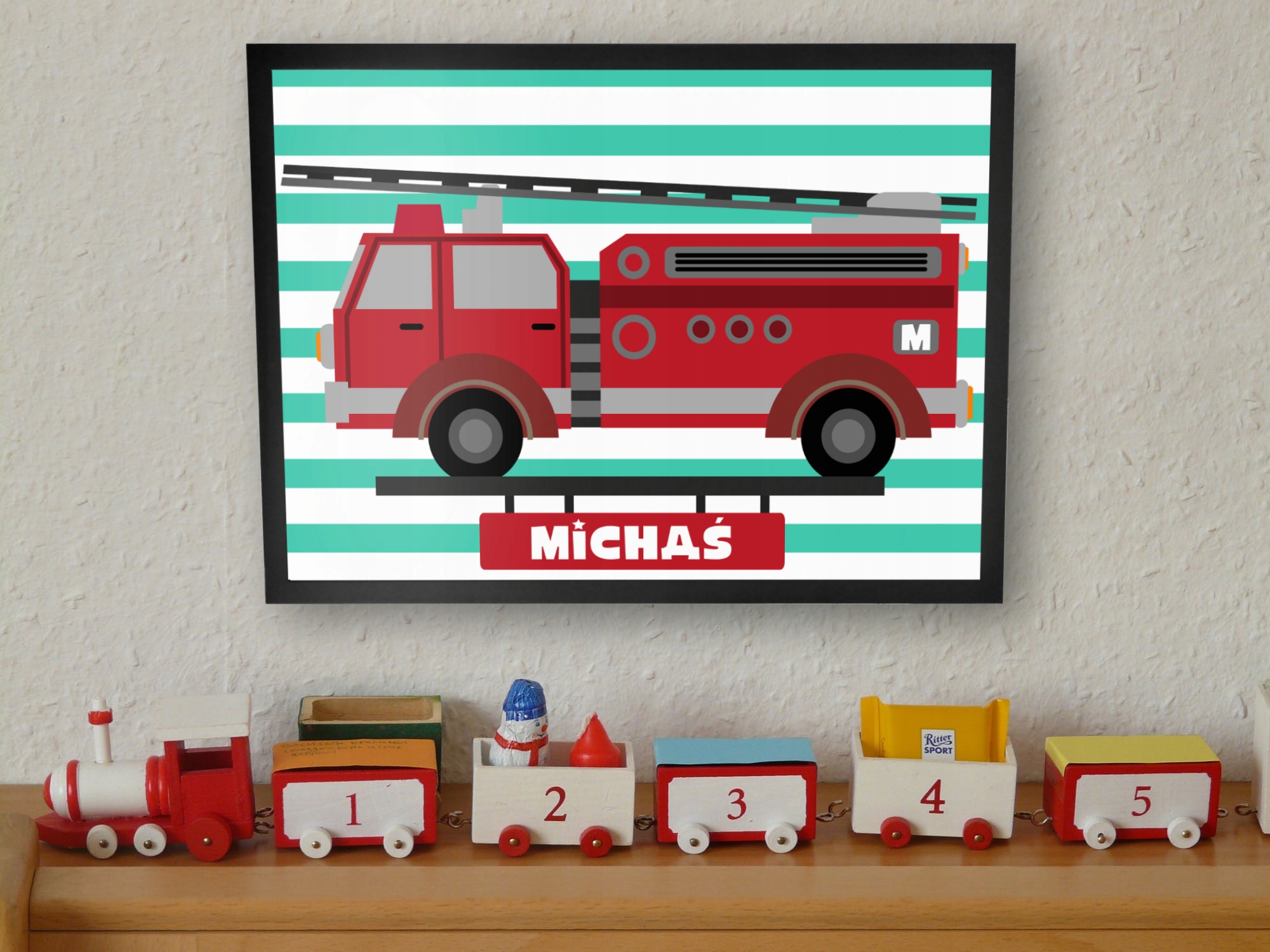 PLAKAT A3 POJAZDY PREZENT DLA DZIECKA W RAMCE IMIĘ Bohater / Bajka Inny