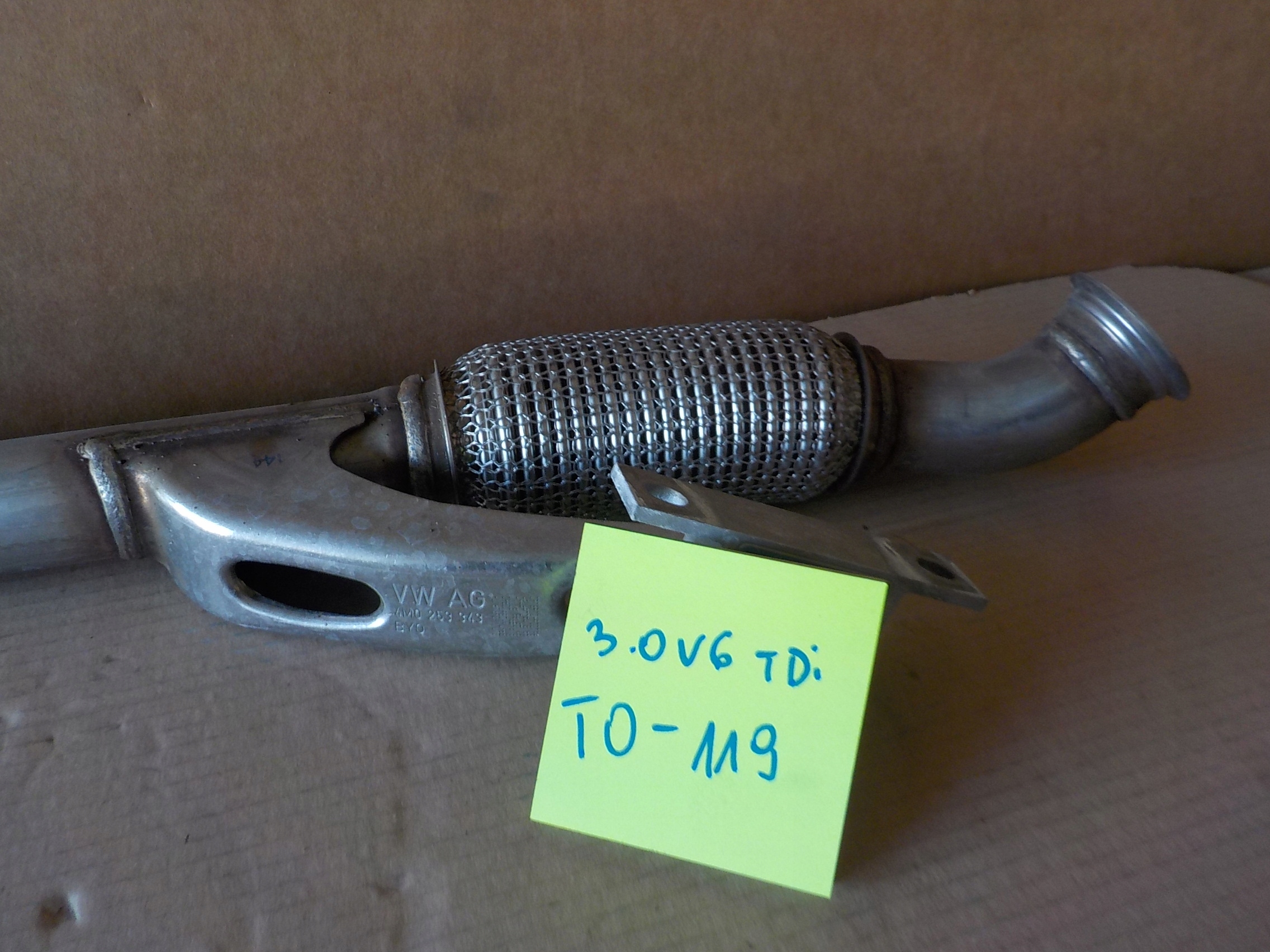 VW TOUAREG III 3.0 TDI ТРУБА РАДИАТОРА EGR 4M0253343