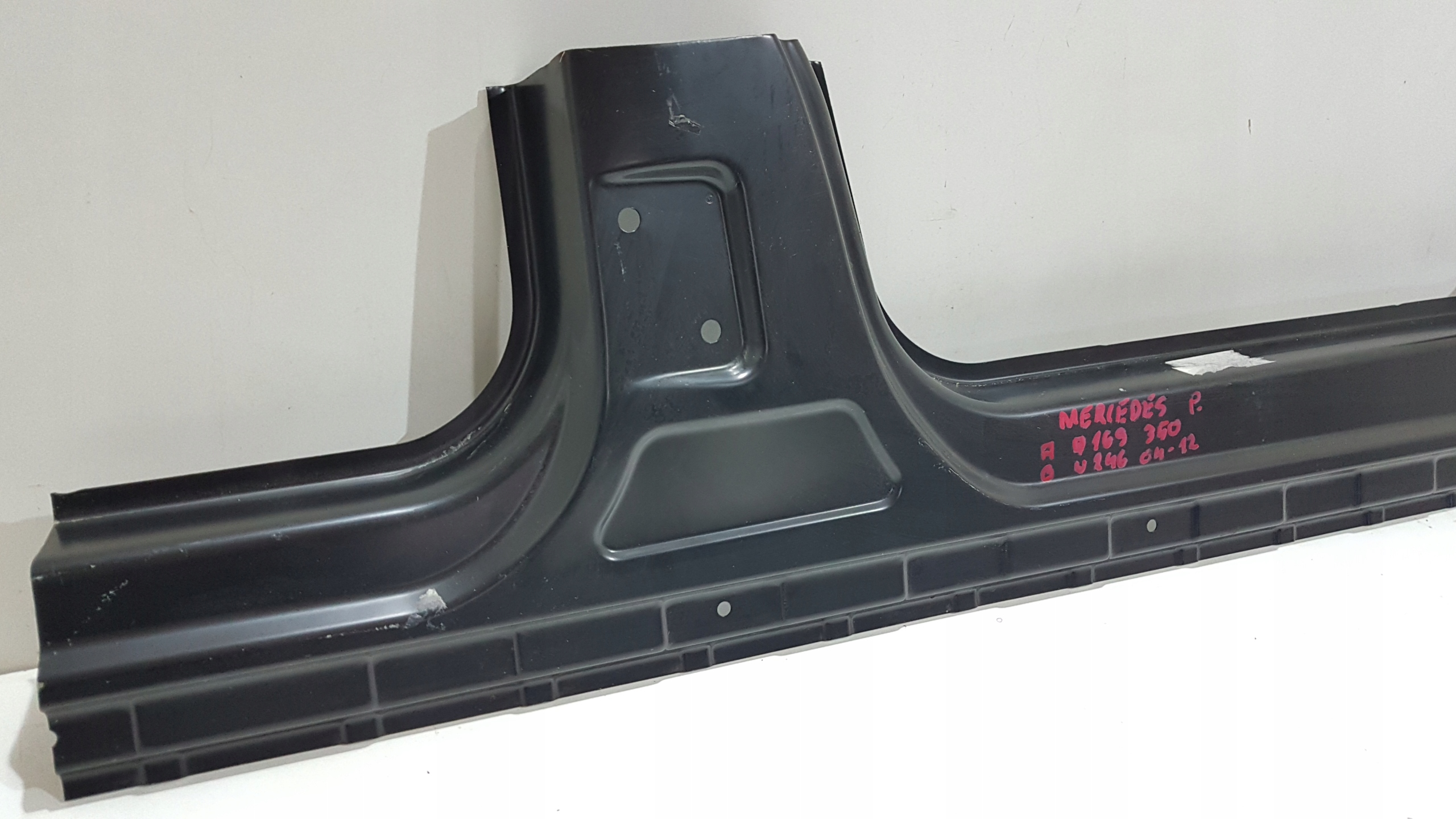 PRÓG PRAWY POSZYCIE PROGU MERCEDES A W169 B W246 Typ samochodu Samochody osobowe