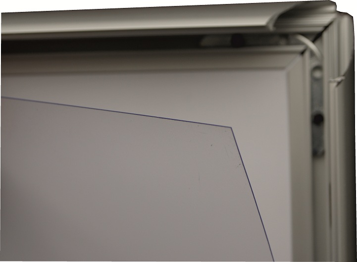 RAMKA rama ALUMINIOWA zatrzaskowa OWZ - A4 +FOLIA Orientacja uniwersalna