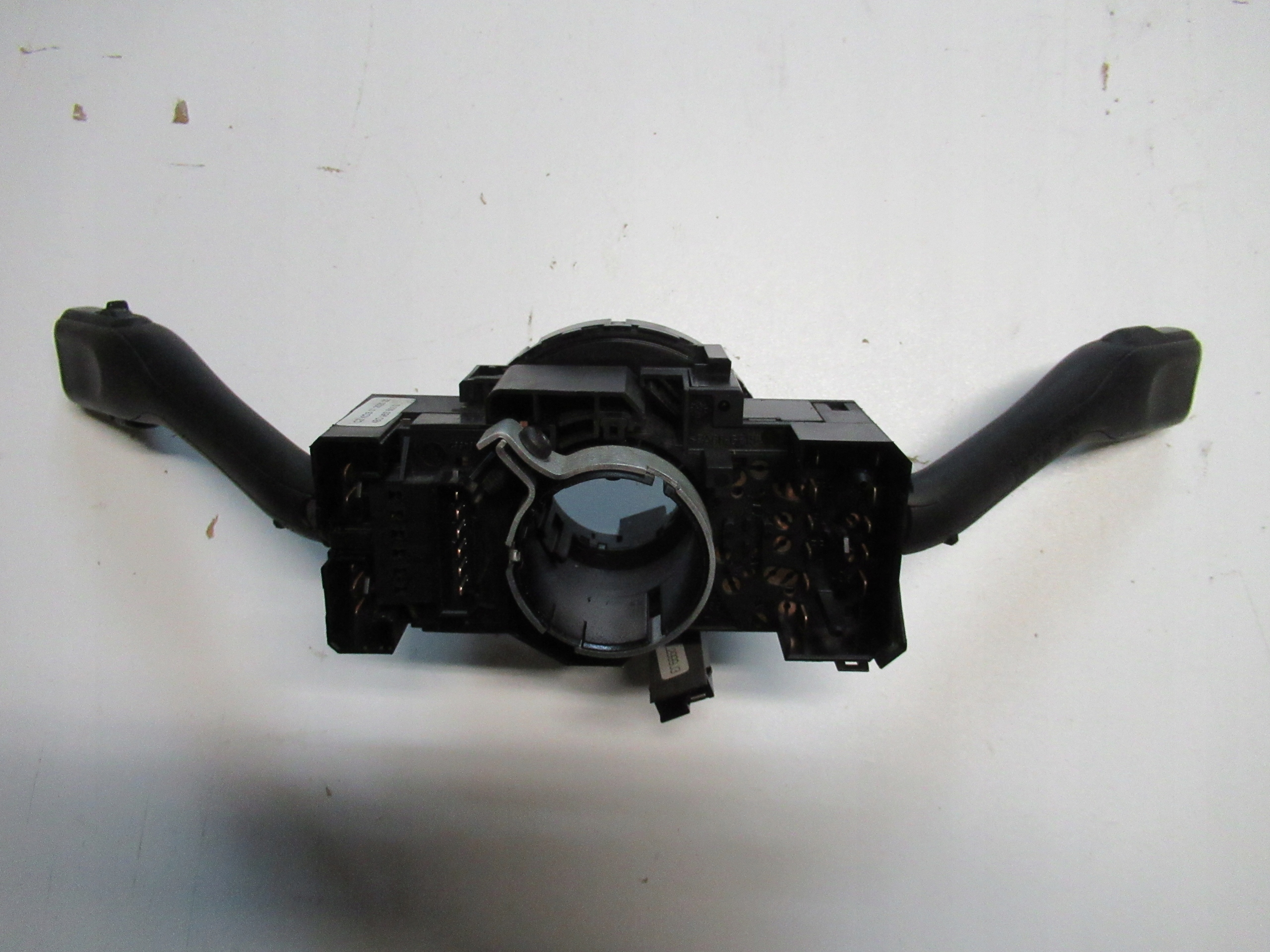 steering wheel levers and controls ring VW GOLF IV 8L0953513G