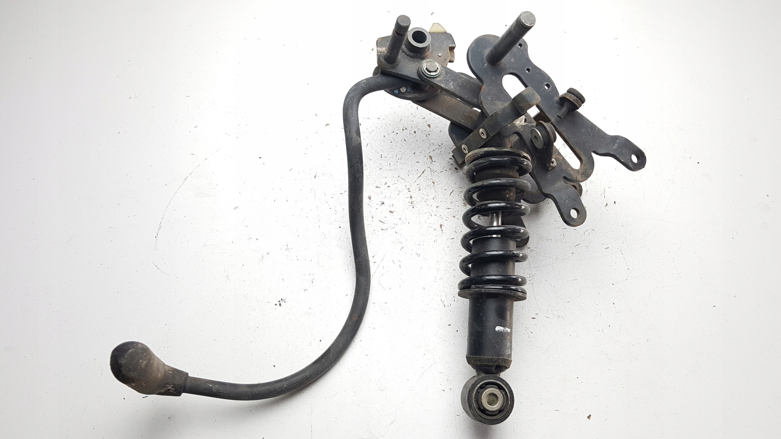 AMORTYZATOR DZWIGNIA STOPKI BMW C1