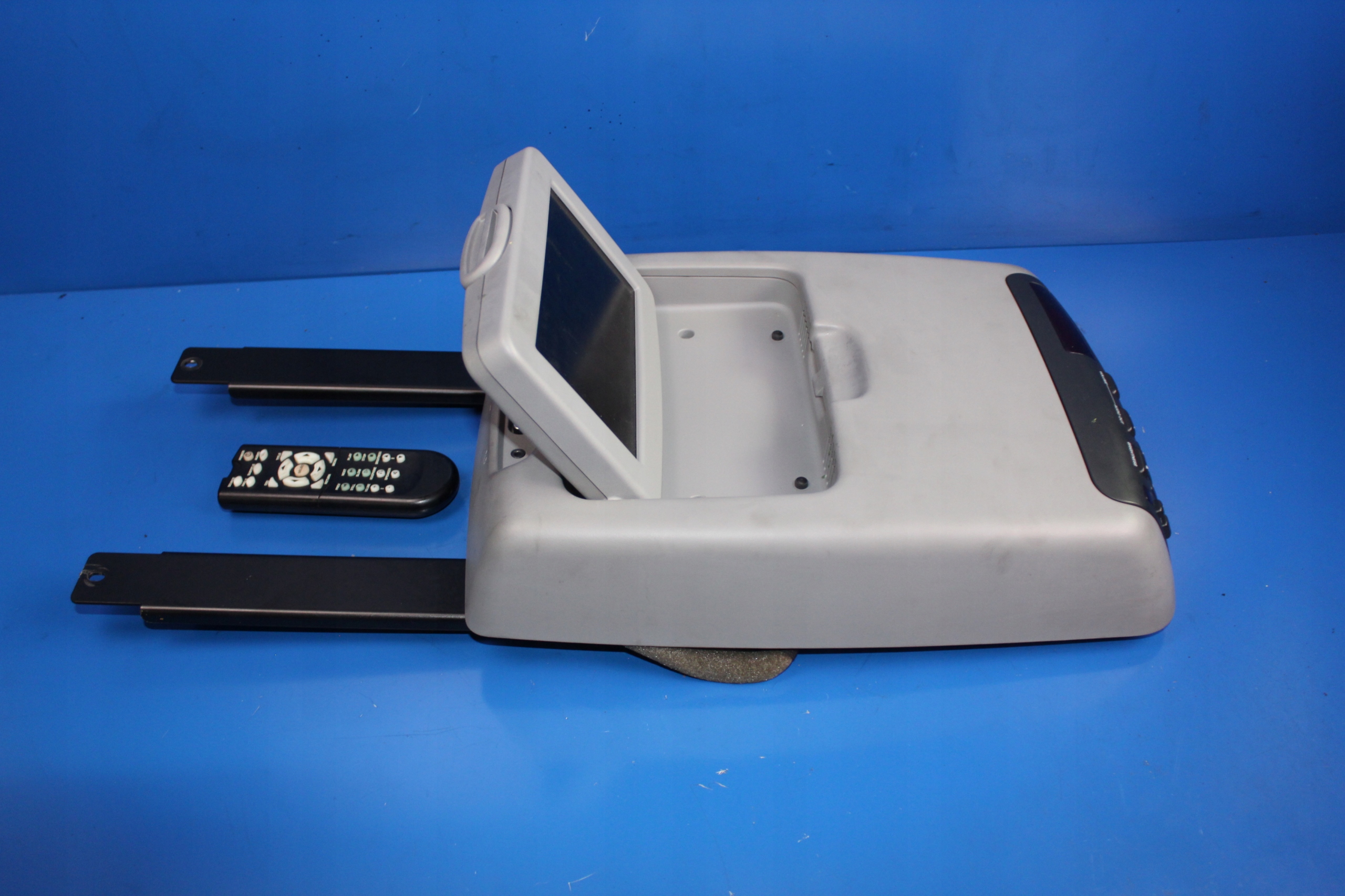 VW TOUAREG 7L DVD CZYTNIK MONITOR WYSWIETLACZ