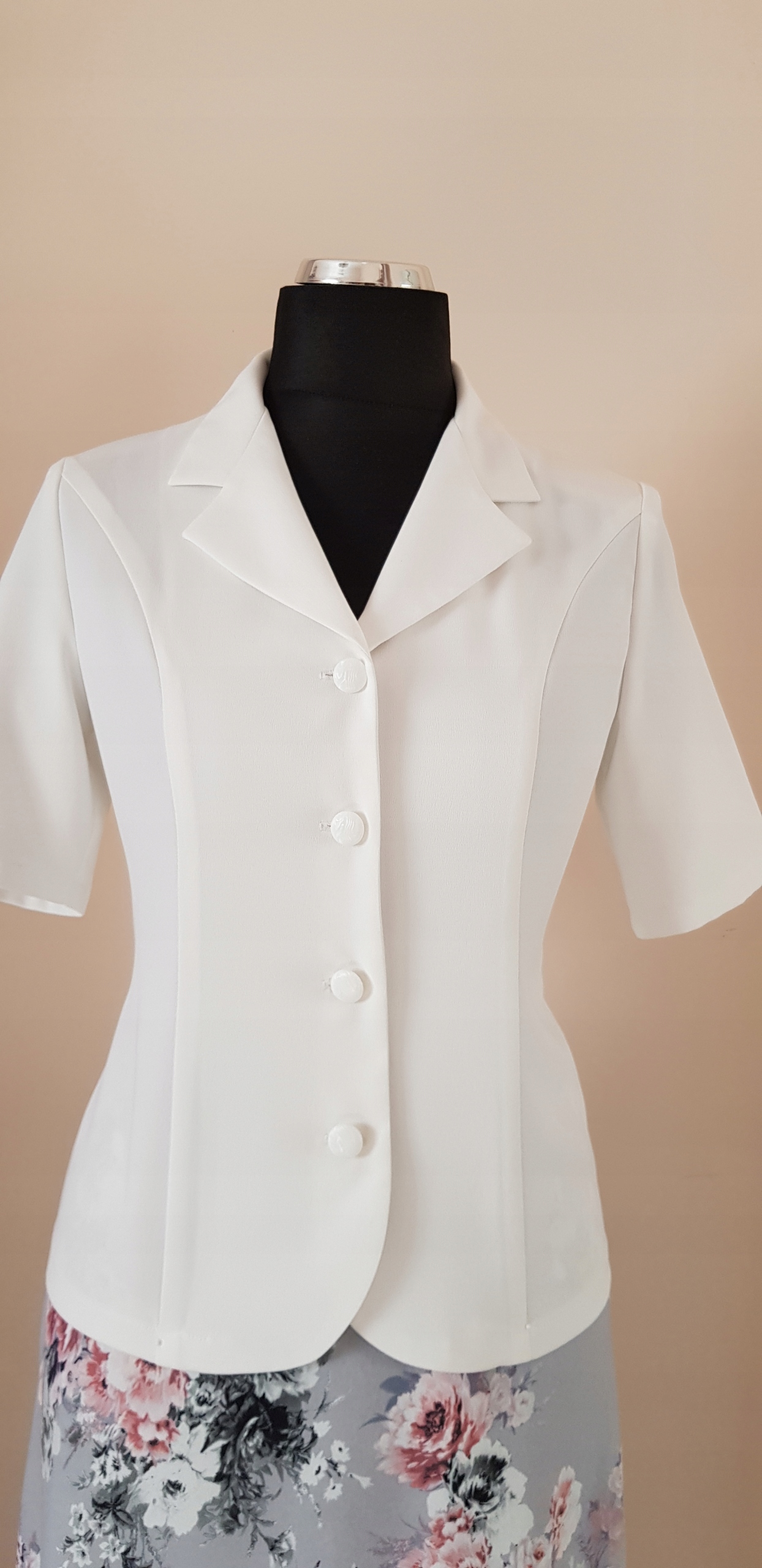 

Piękny Żakiet 40 42 44 46 48 50 52 54 56 58 60 62