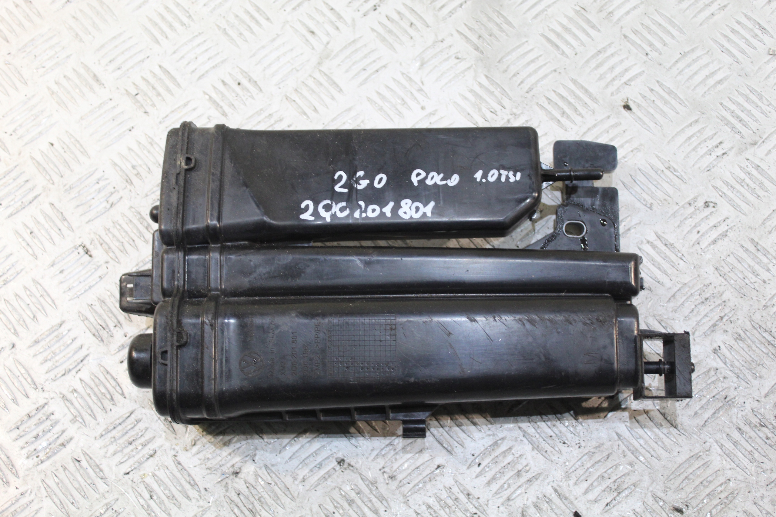 Gehäuse filter WEGLOWEGO POLO VI 2G 2G0 2Q0201801
