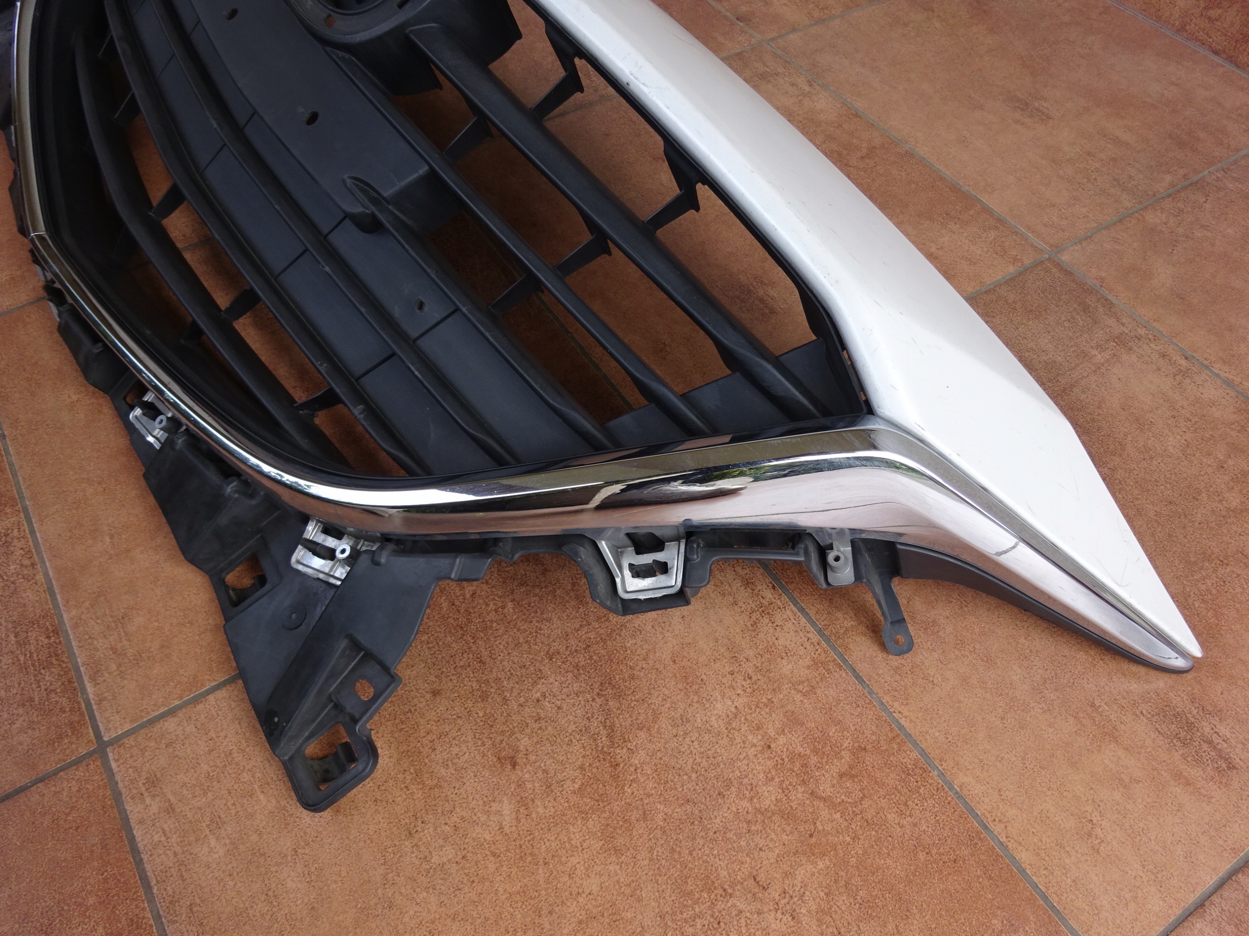 MAZDA 3 MAZDA3 13-17 2013-2017 GRILL ATRAPA PRZÓD Producent części Mazda OE