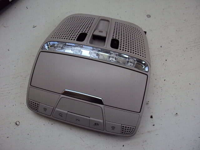 A0008275223 - Лампа освещения салона MERCEDES C-Class W205