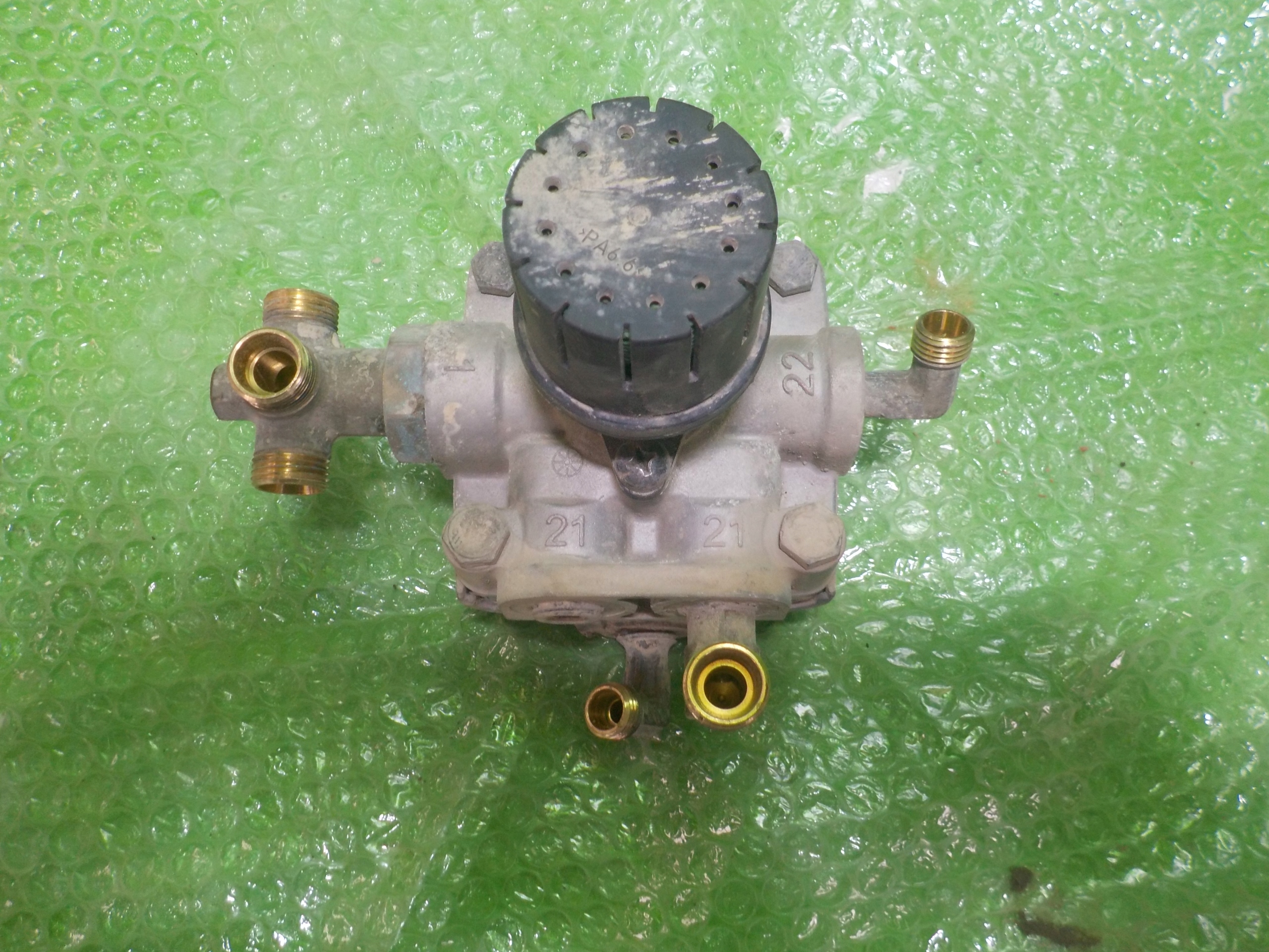 1425183 - SCANIA R 380 2007R РЕЛЕЙНИЙ КЛАПАН WABCO