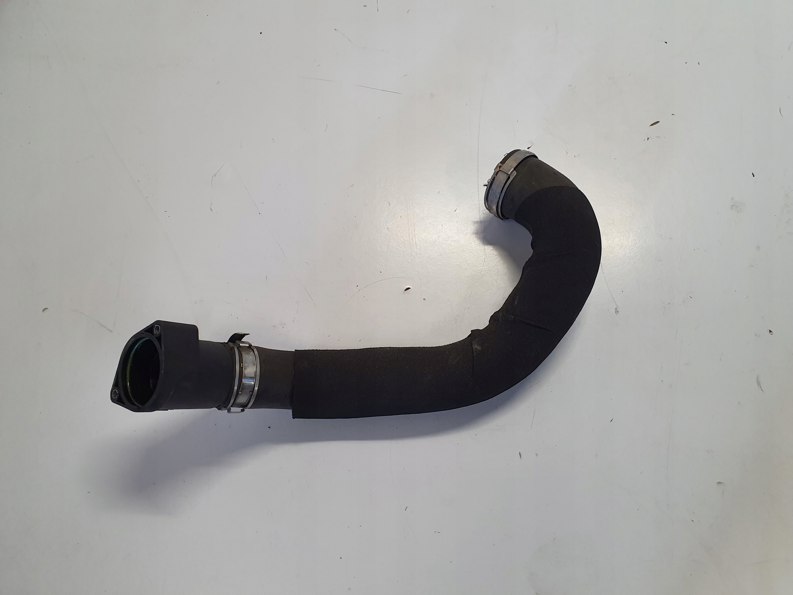 Труба интеркулера AUDI A4 B8 2.0 TDI 8K0145738AJ