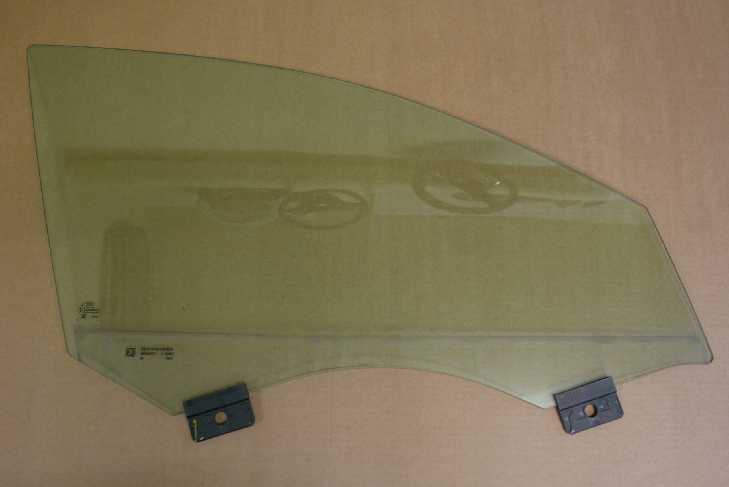 AUDI A8 d4 скло подвійних дверей 2016r 4H0845022E