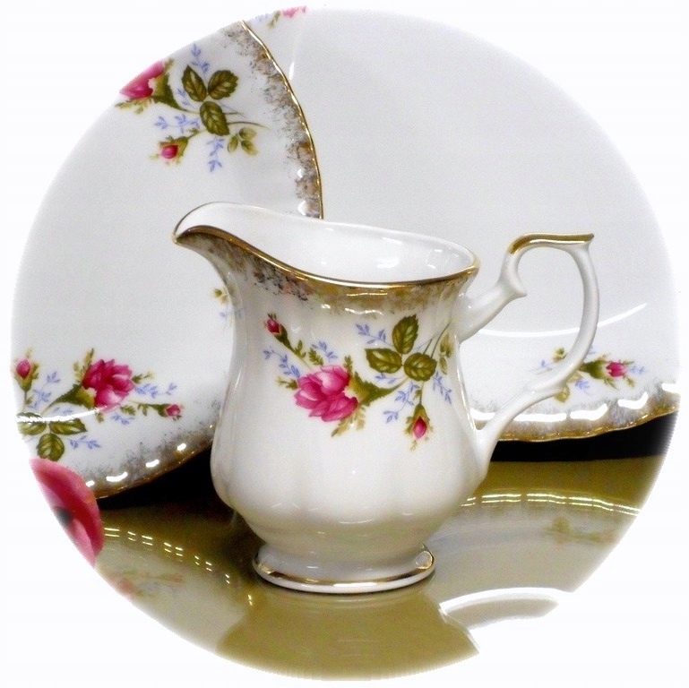 

001 Dzbanek 150 Iwona Chodzież Porcelana Malcer