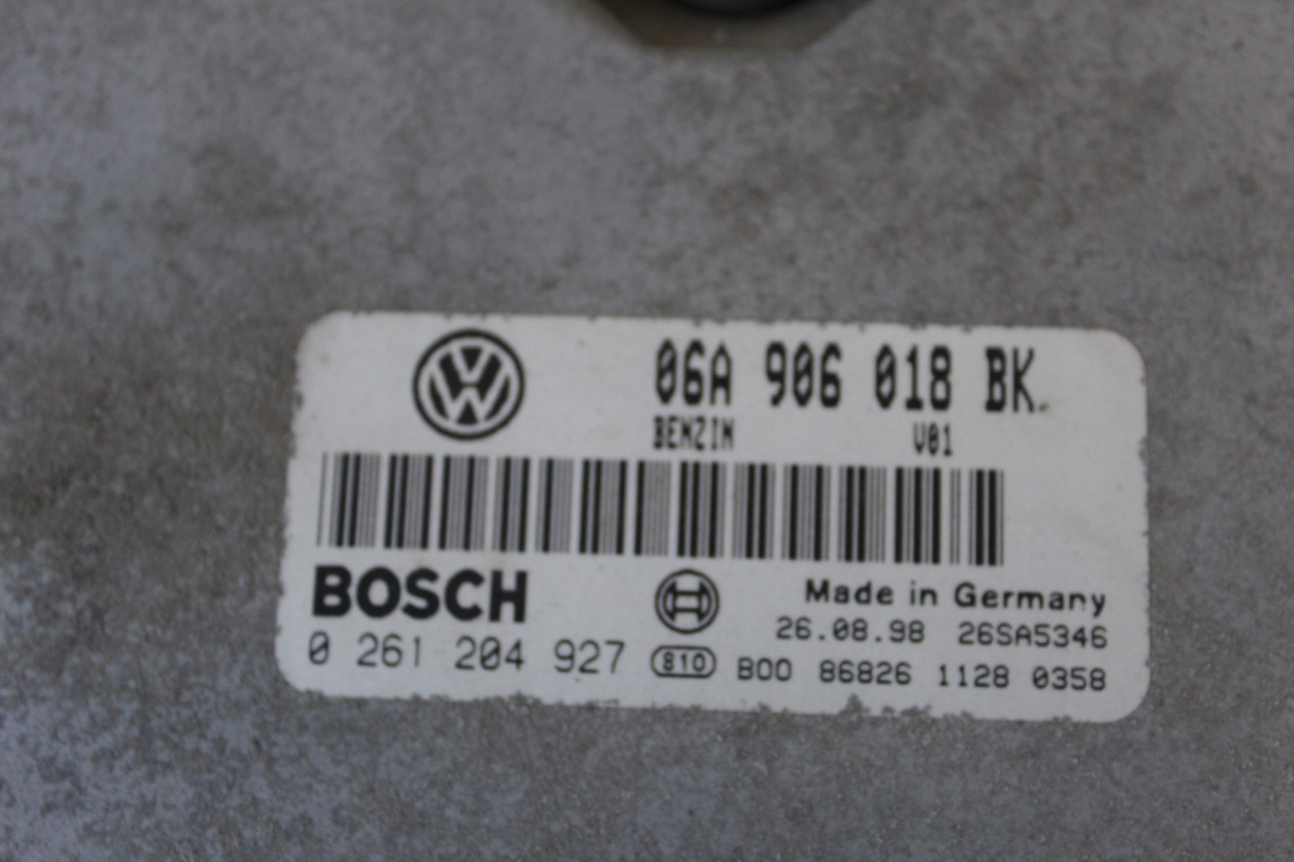 STEROWNIK SILNIKA GOLF 1.8 0261204927 Producent części Bosch
