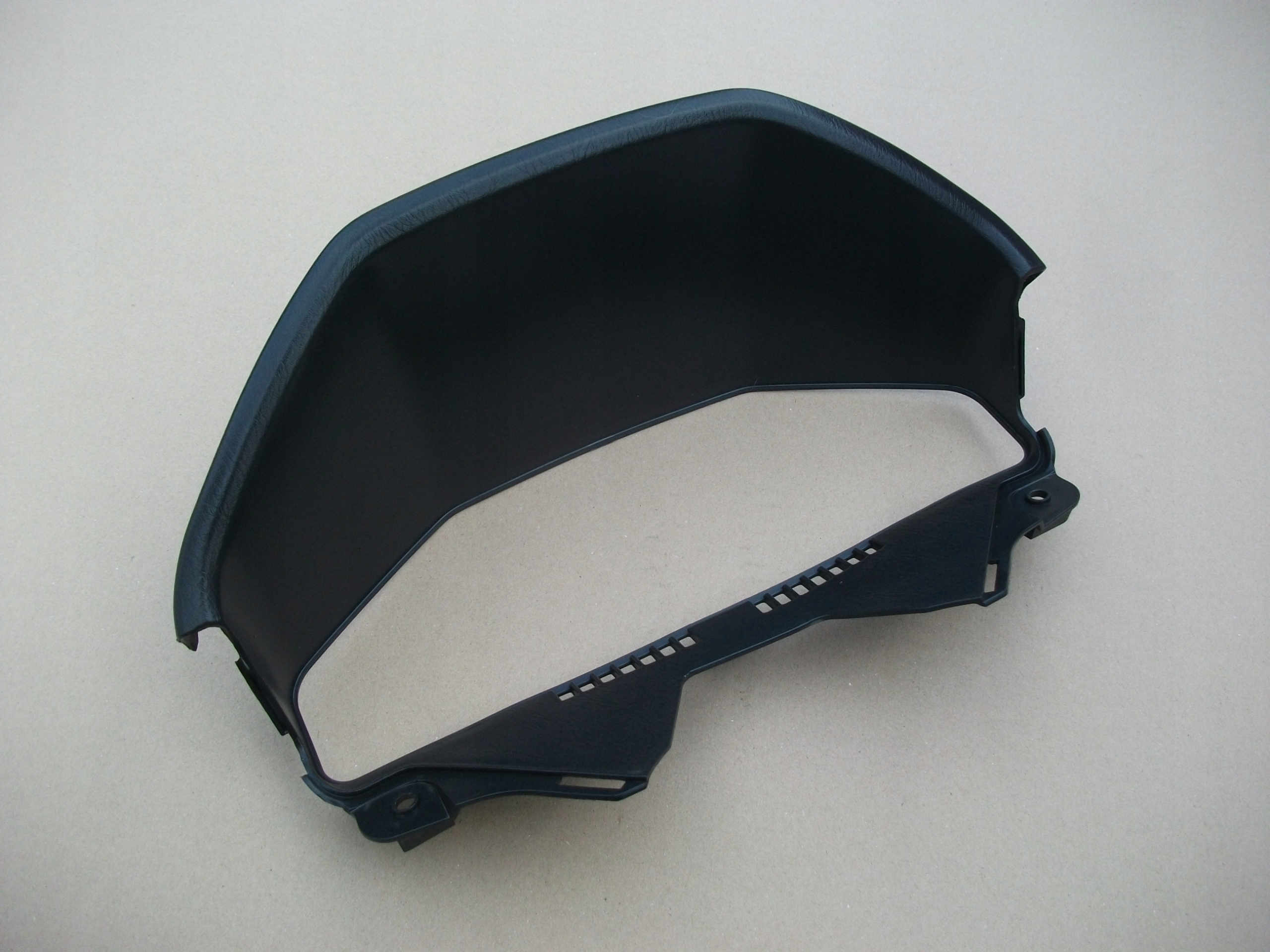 SUZUKI BURGMAN 650 EX КОРПУС СЧЕТЧИКА КОЖУХ